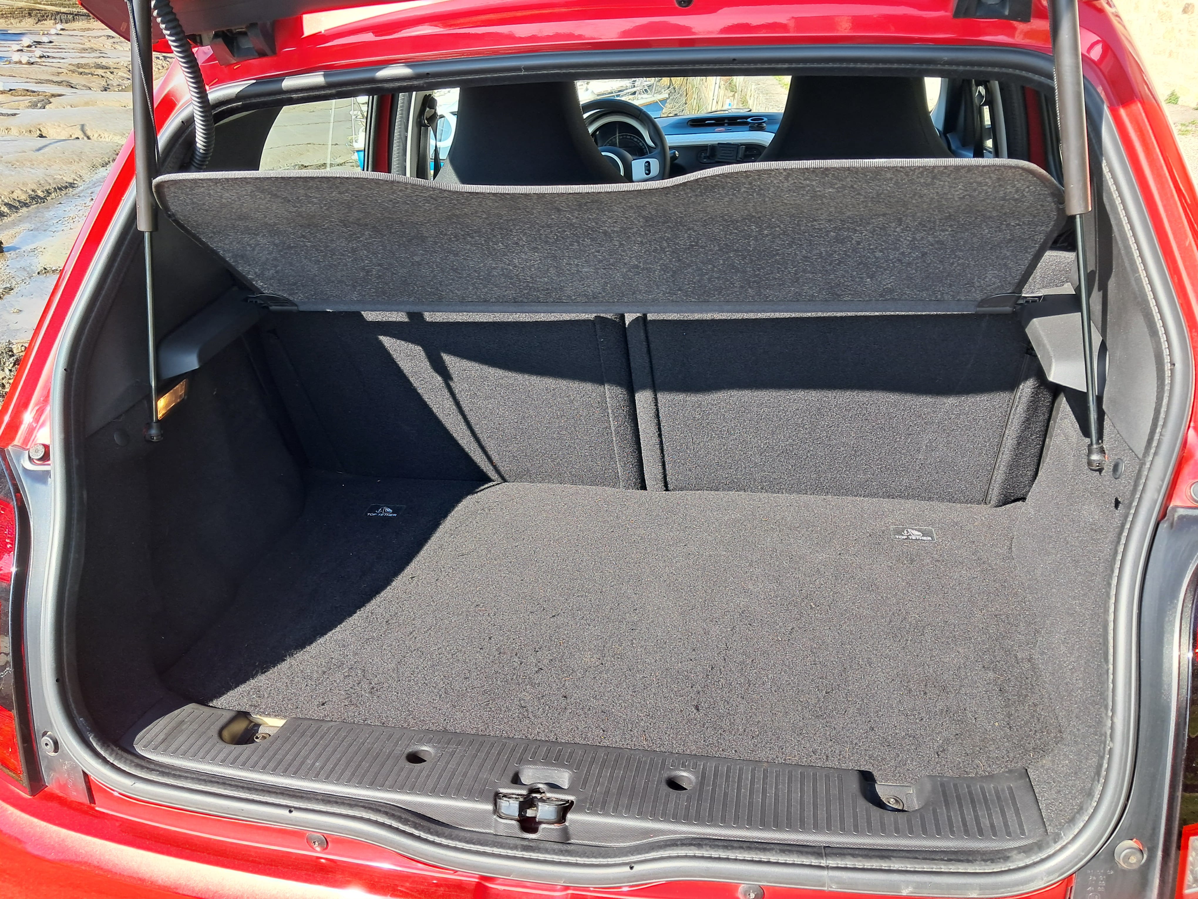 Renault Twingo III avec Entrée audio / iPod