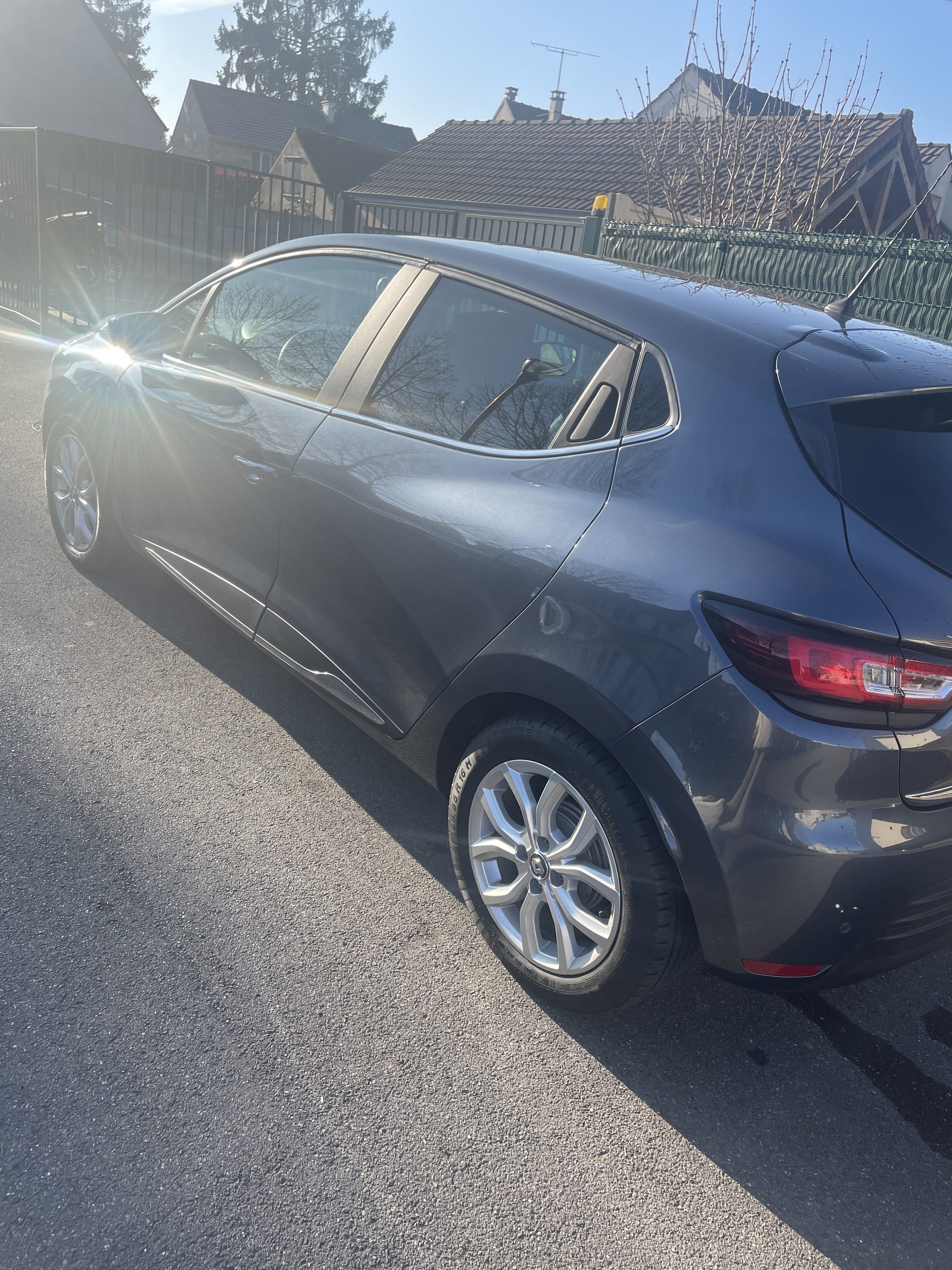 Renault Clio avec Régulateur de vitesse