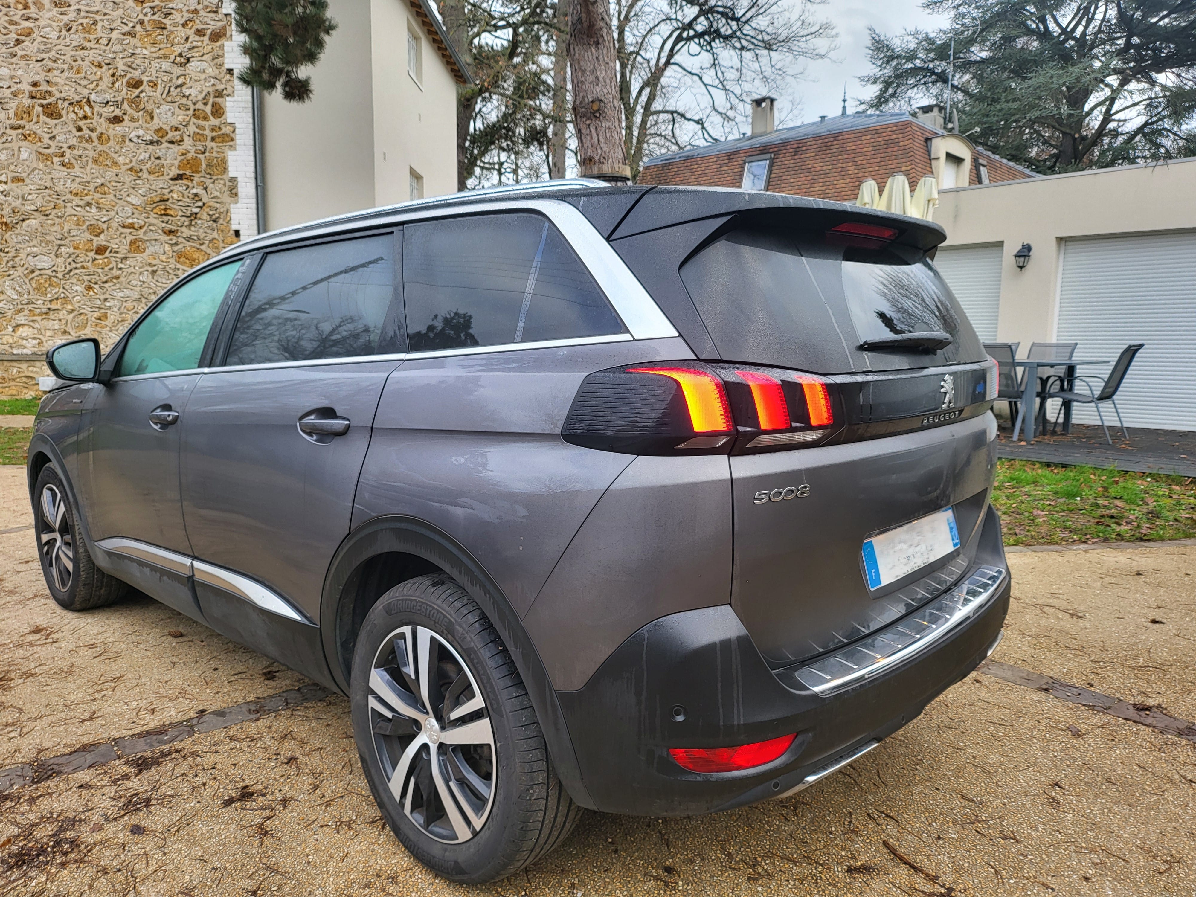 Peugeot 5008 *LIVRAISON* GT Line "7 PLACES" + Toit ouvrant + Android Apple Carplay avec GPS