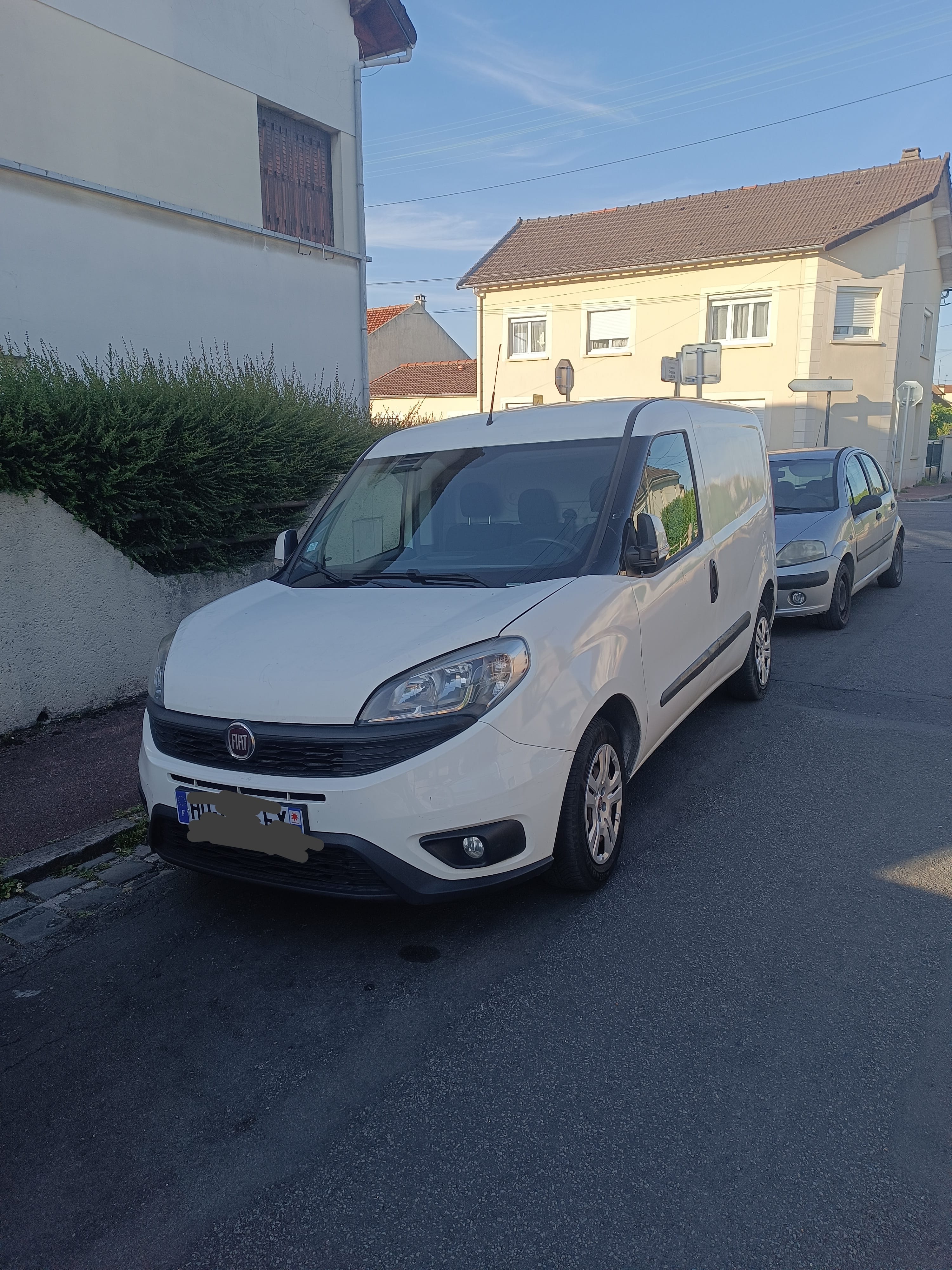 Fiat Doblo Cargo 1.3 l multijet  professionnel avec Climatisation
