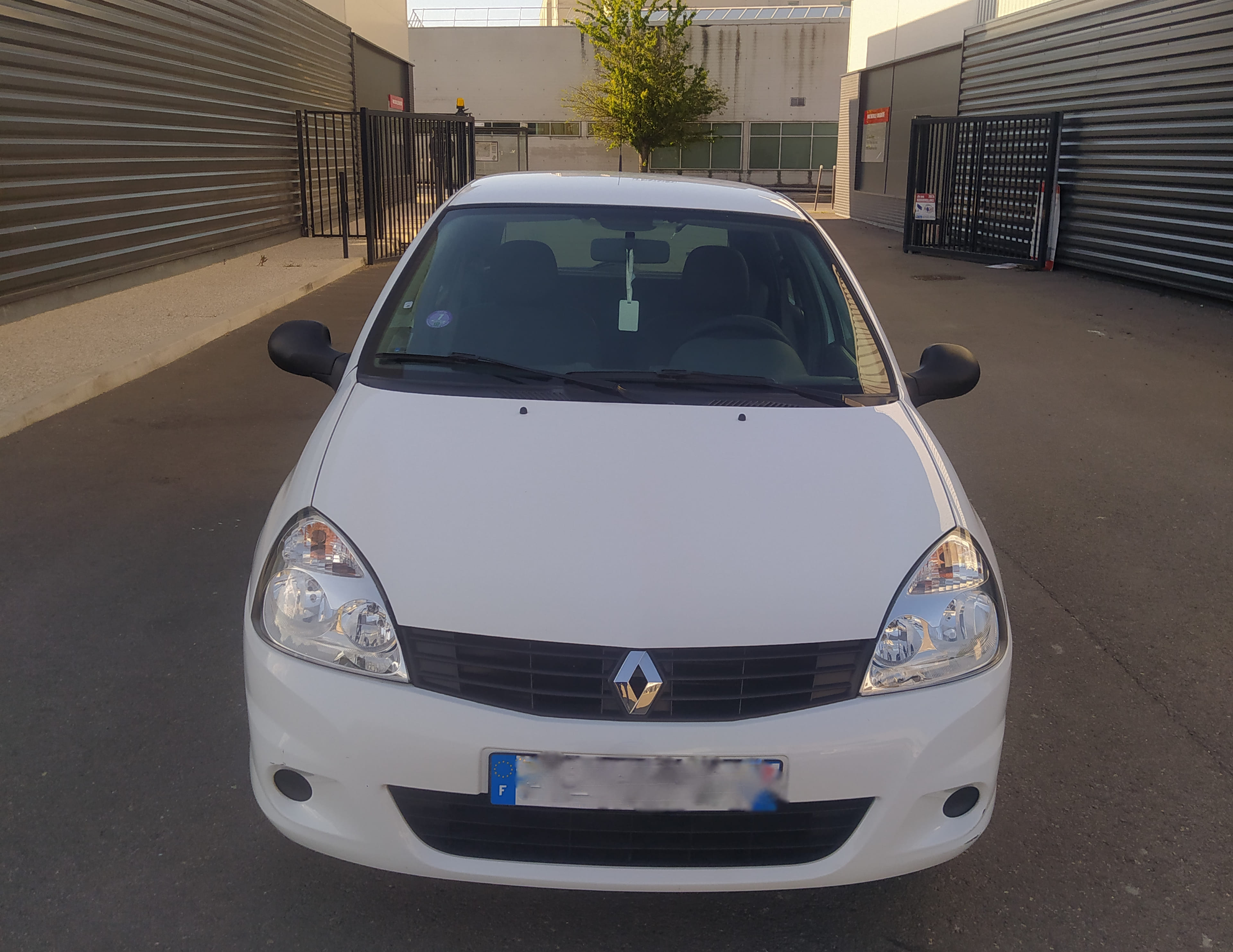 Renault Clio Campus Essence avec GPS