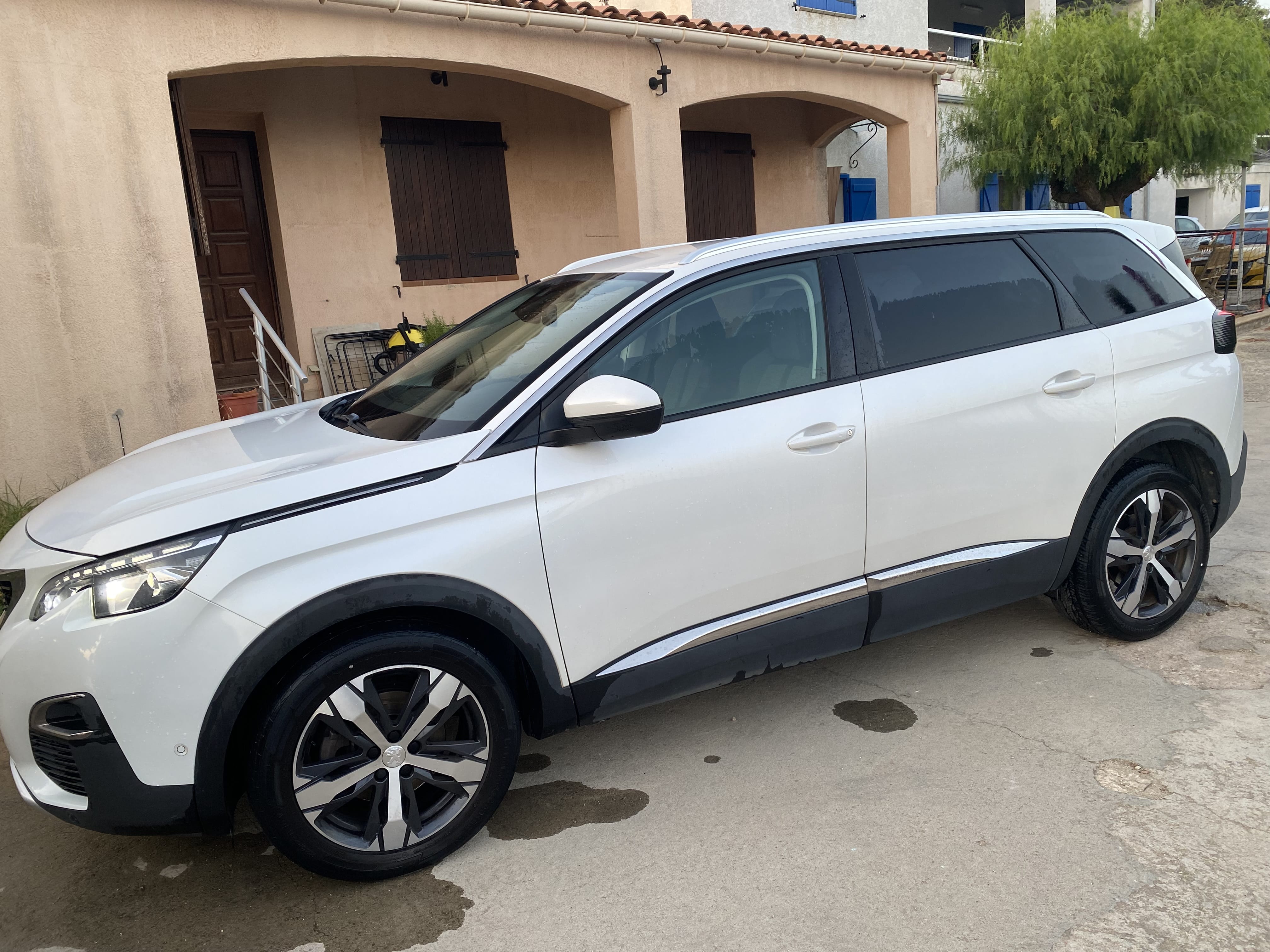 Peugeot 5008 avec Climatisation