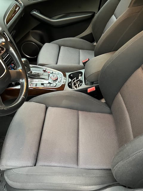 Audi Q5 2.0T Quattro Premium Plus 2.0 TDI with Four-wheel drive