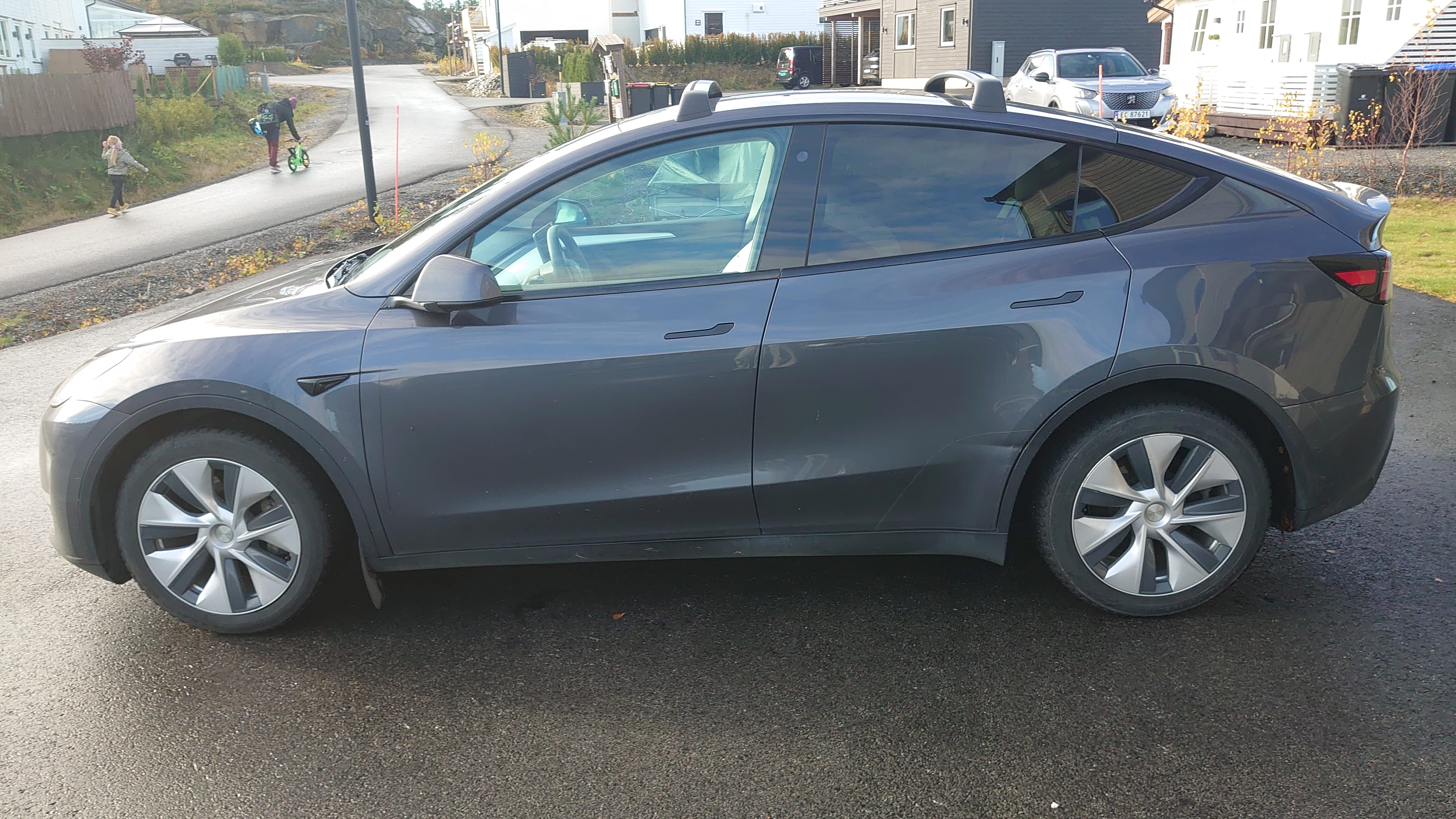 Tesla Model Y Long Range med Aircondition