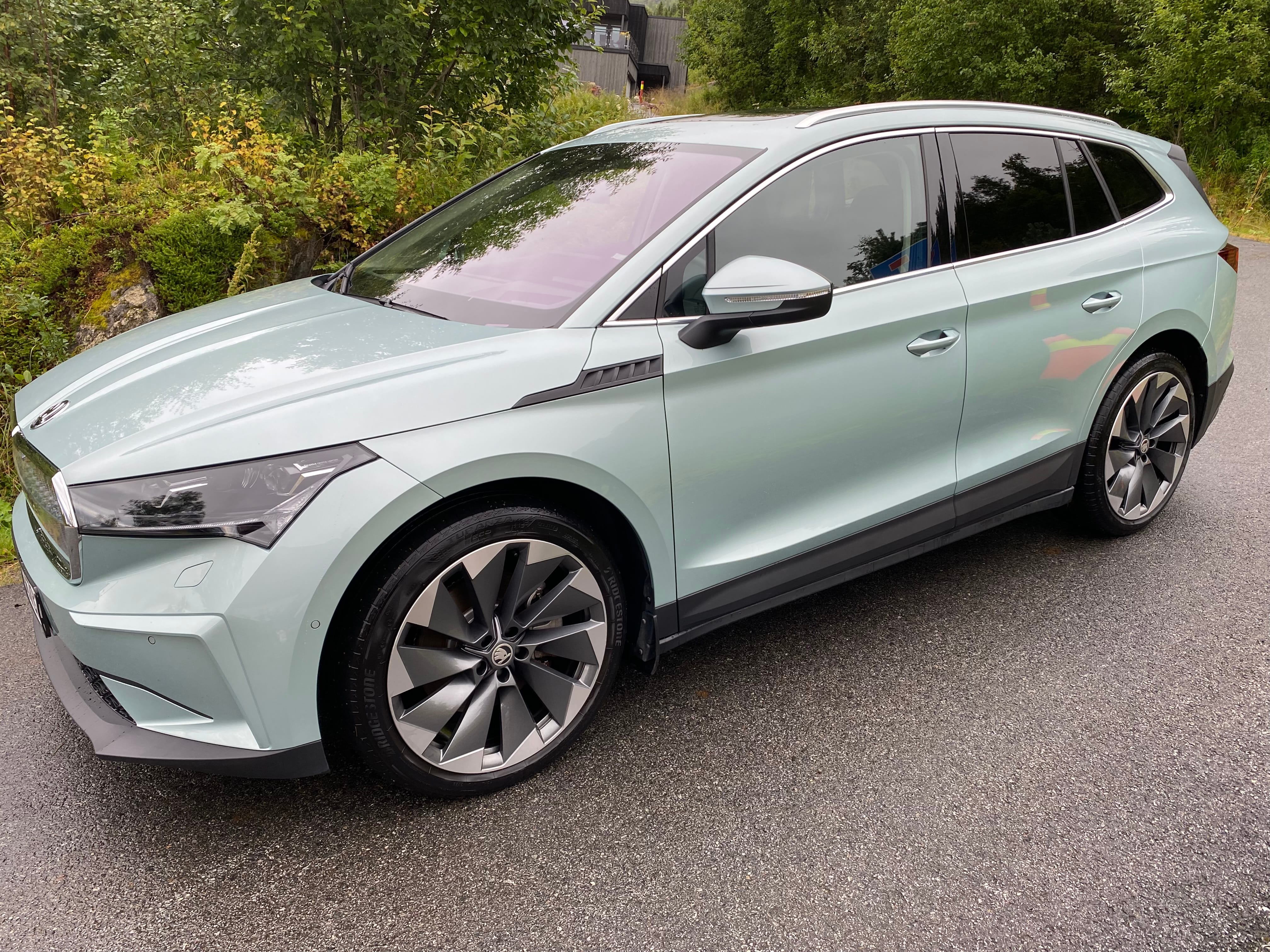 Skoda Enyaq 80 med Ryggekamera