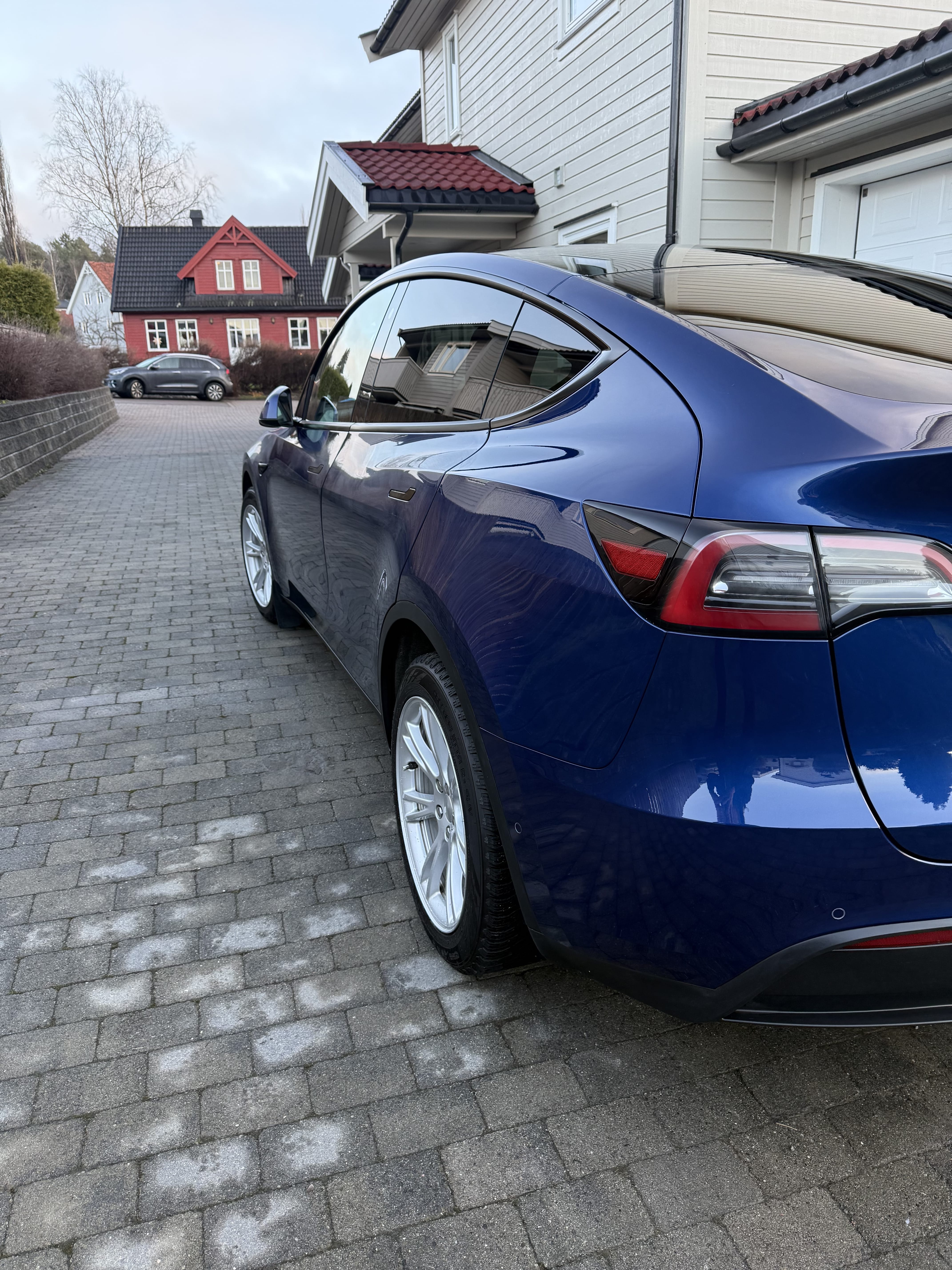 Tesla Model Y Long Range con Cámara de marcha atrás