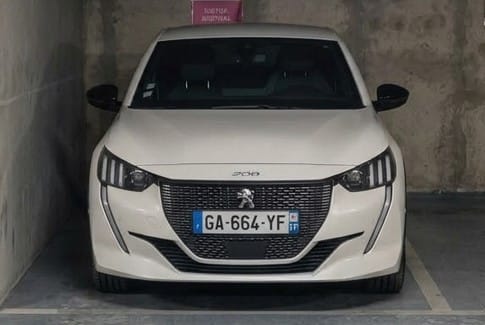 Peugeot 208 avec Climatisation