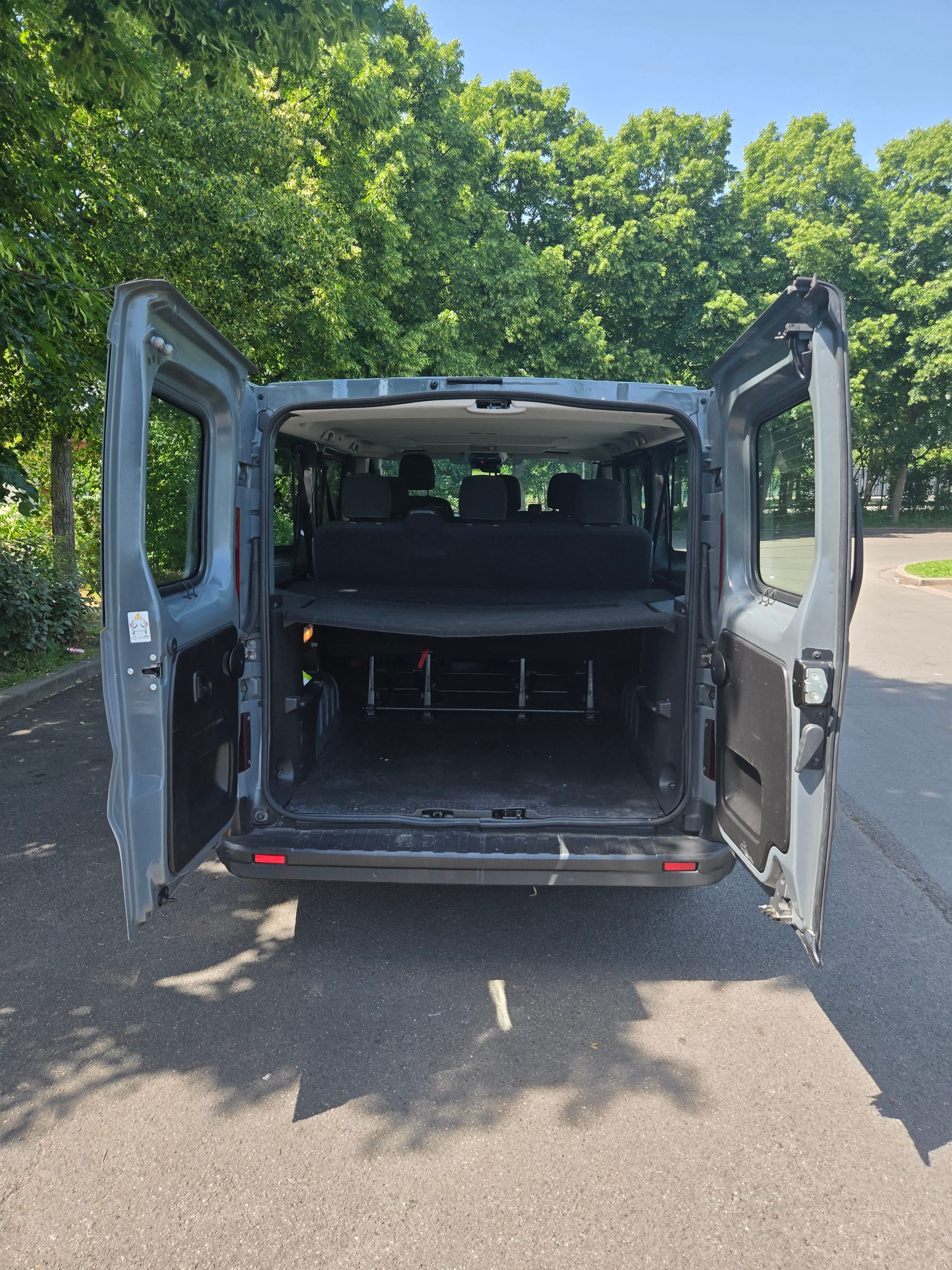 Renault Trafic Passenger Renault Trafic 9 places – 2.0 dci 150 CV – CarPlay avec Port USB
