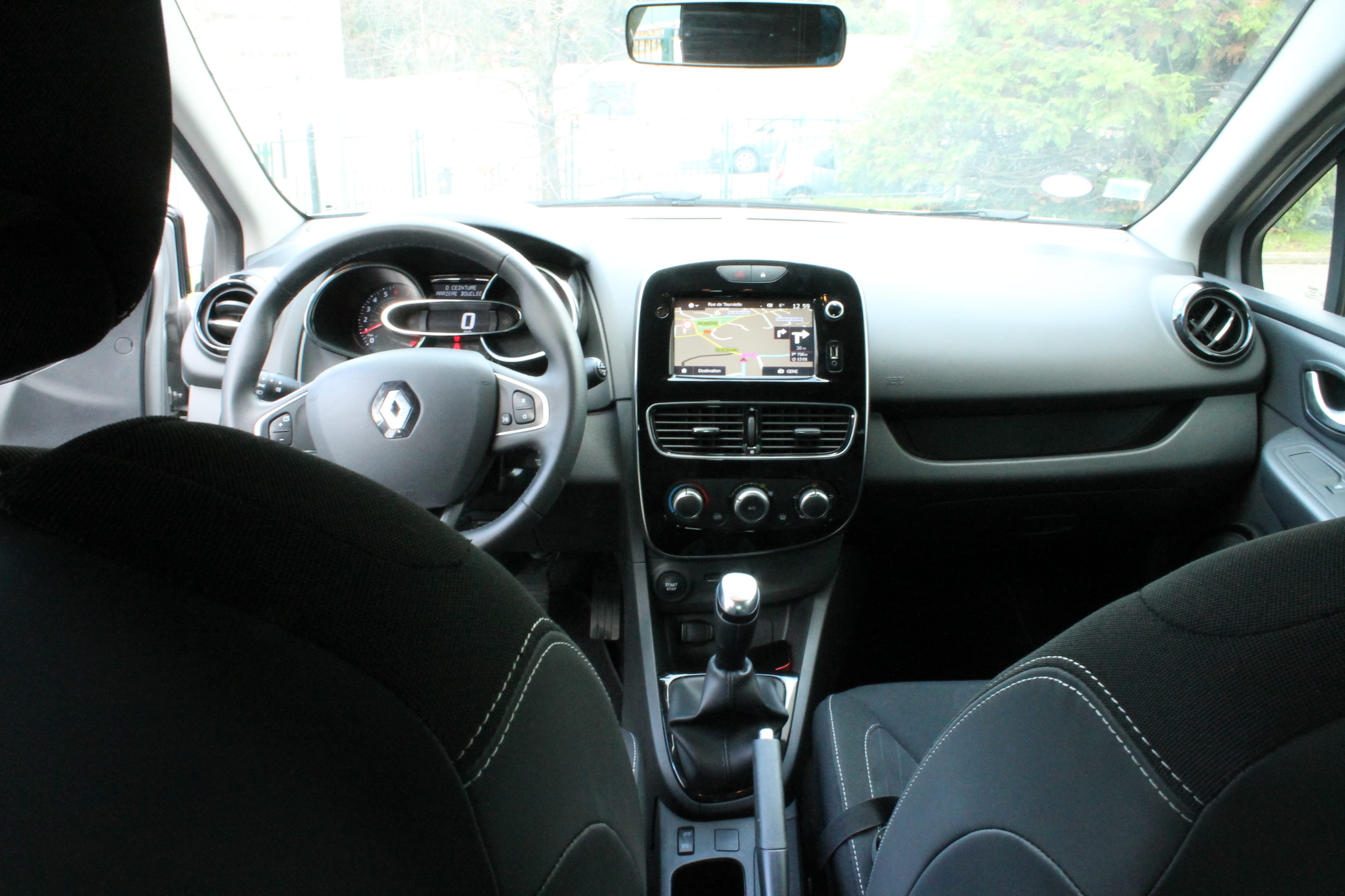 Renault Clio FA742KB avec GPS