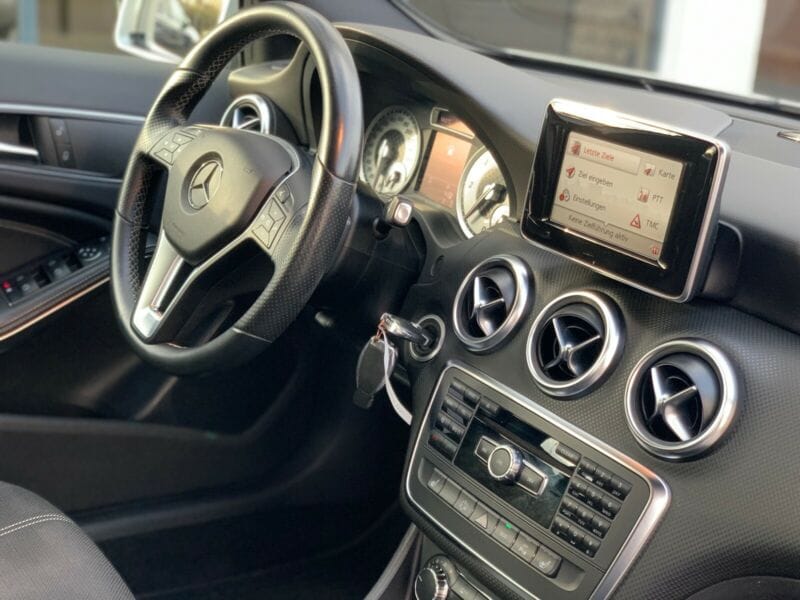 Mercedes-Benz A-Klasse con Control de velocidad