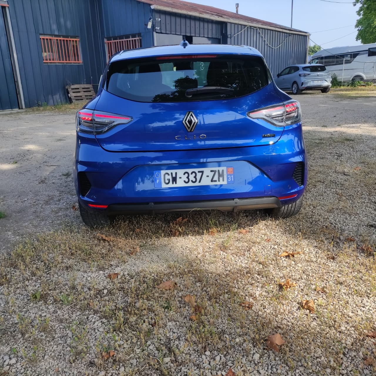 Renault Clio E-tech avec GPS