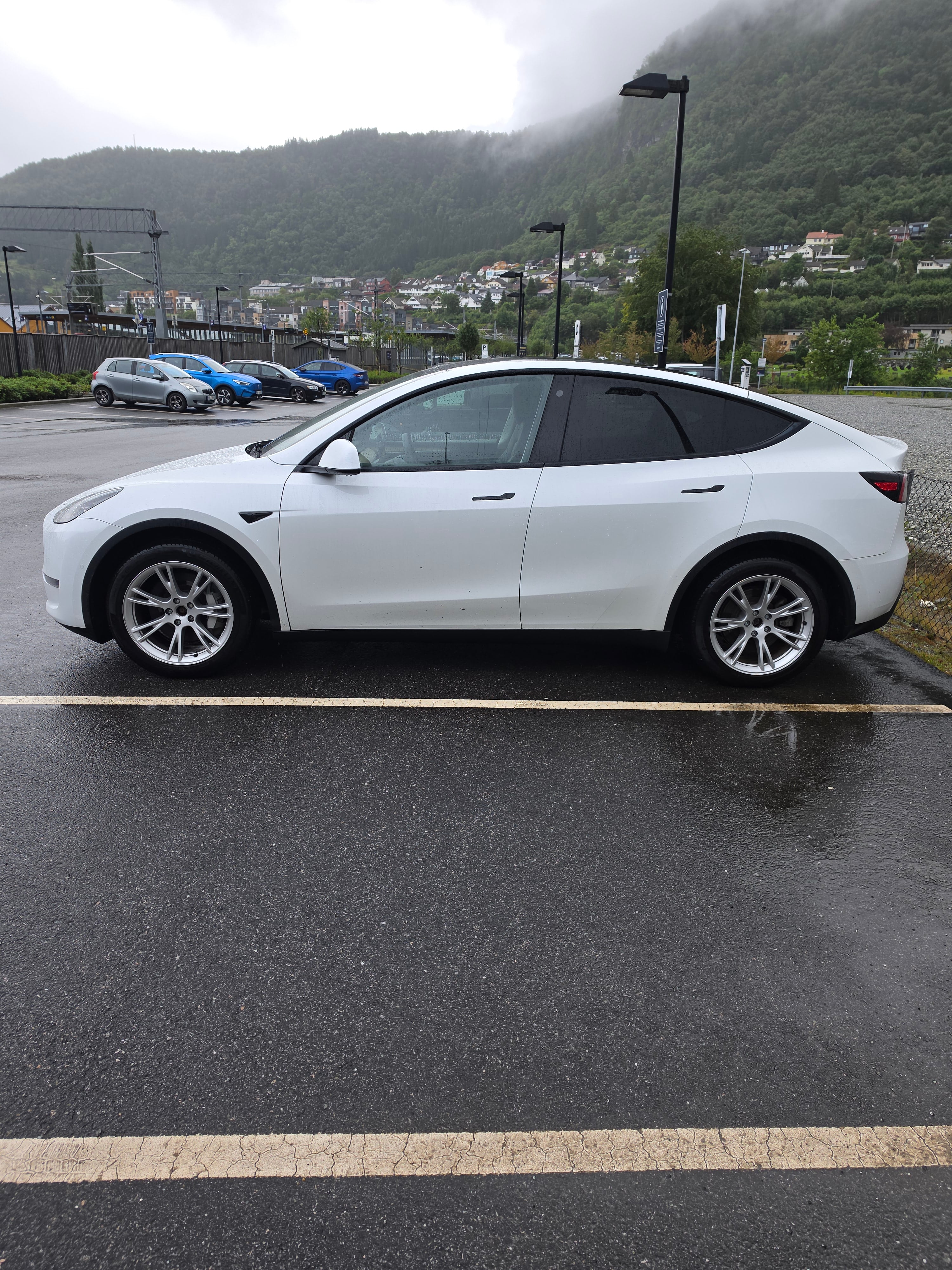 Tesla Model Y Long Range med Aircondition