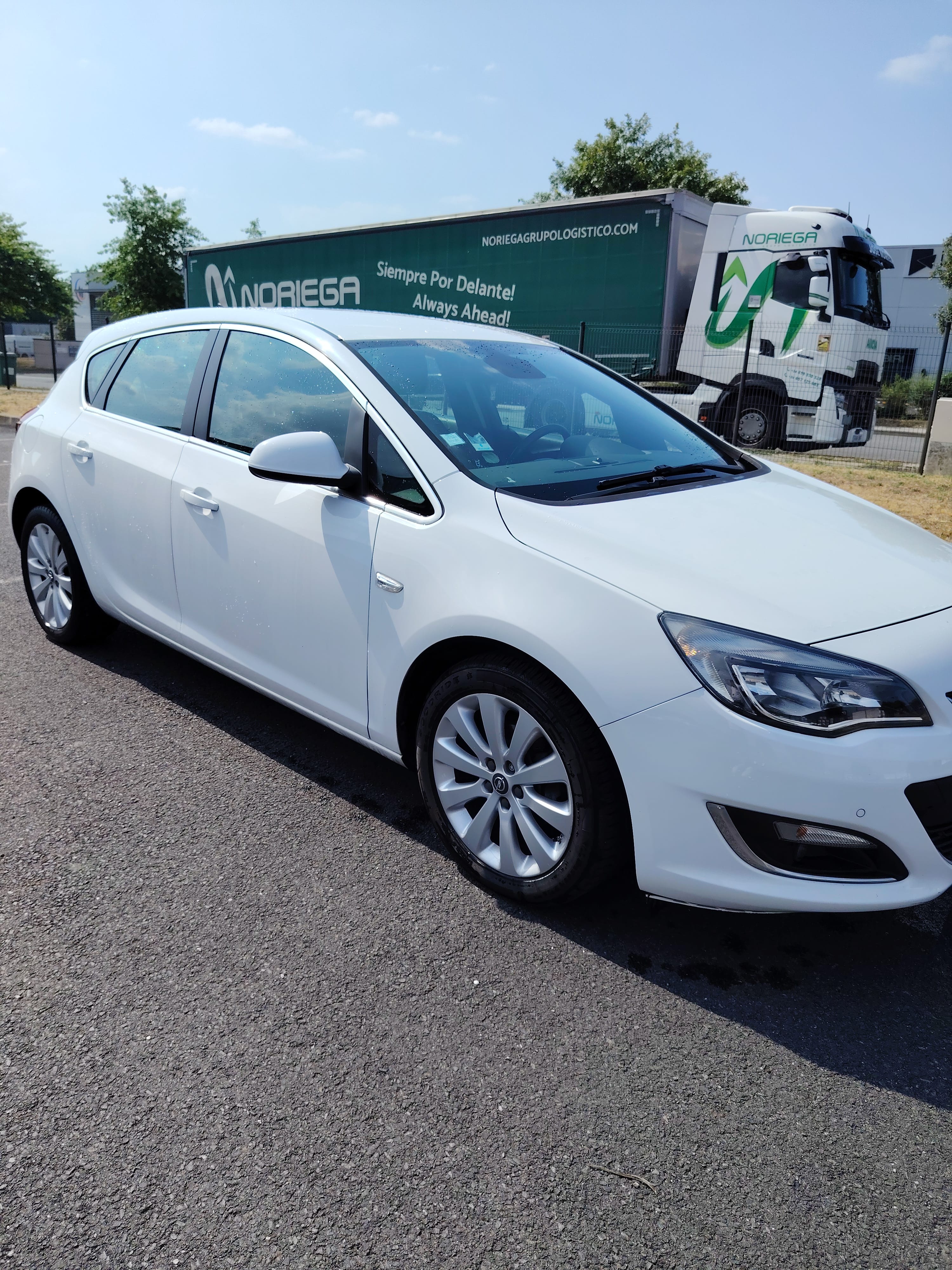 Opel Astra avec Régulateur de vitesse