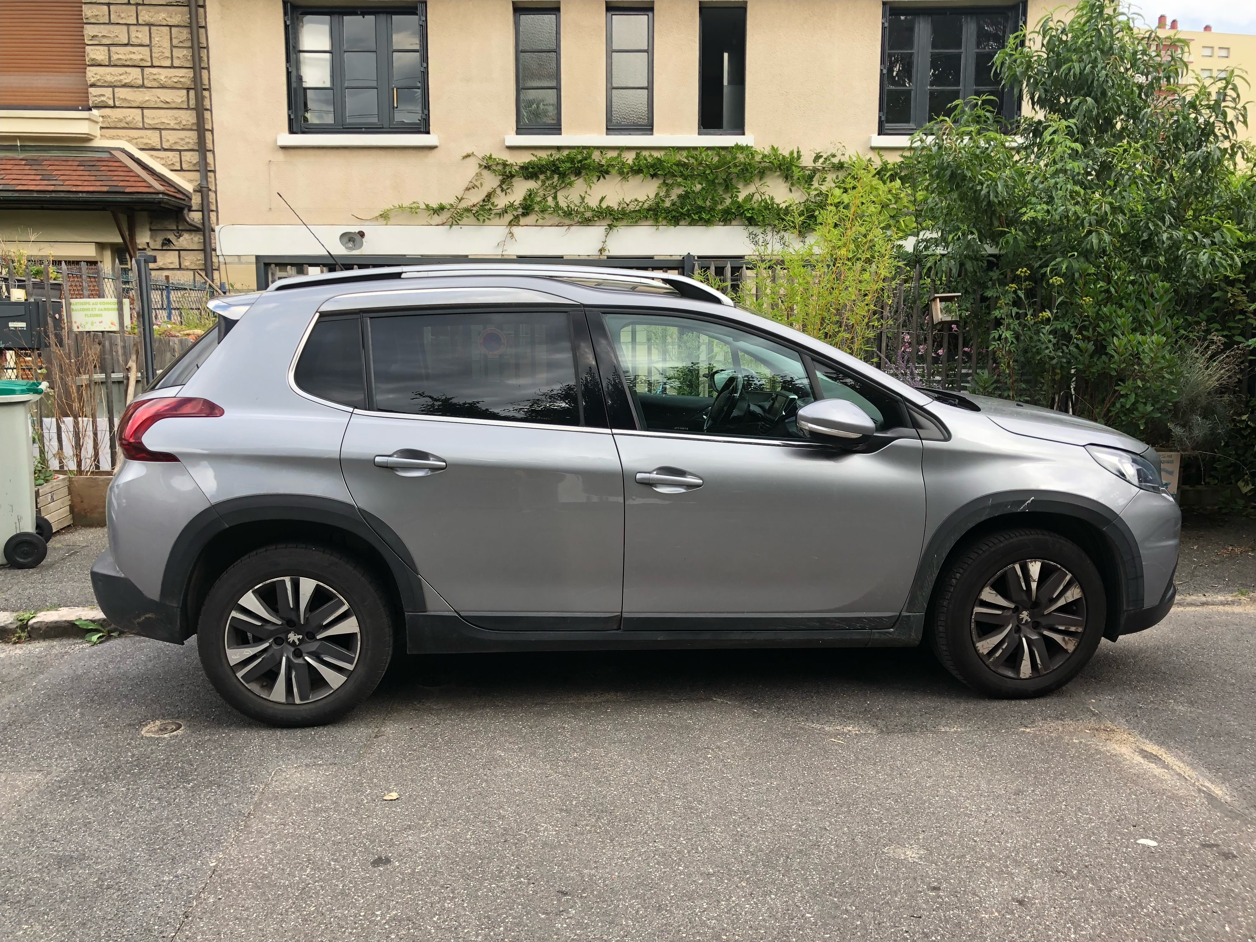 Peugeot 2008 avec Climatisation