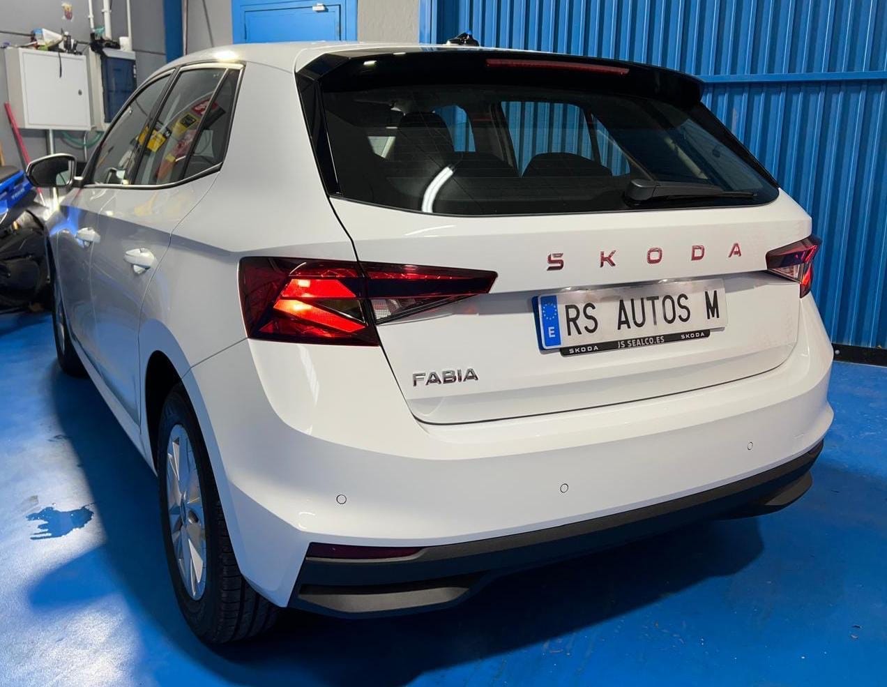 Skoda Fabia 1.0 con Cámara de marcha atrás