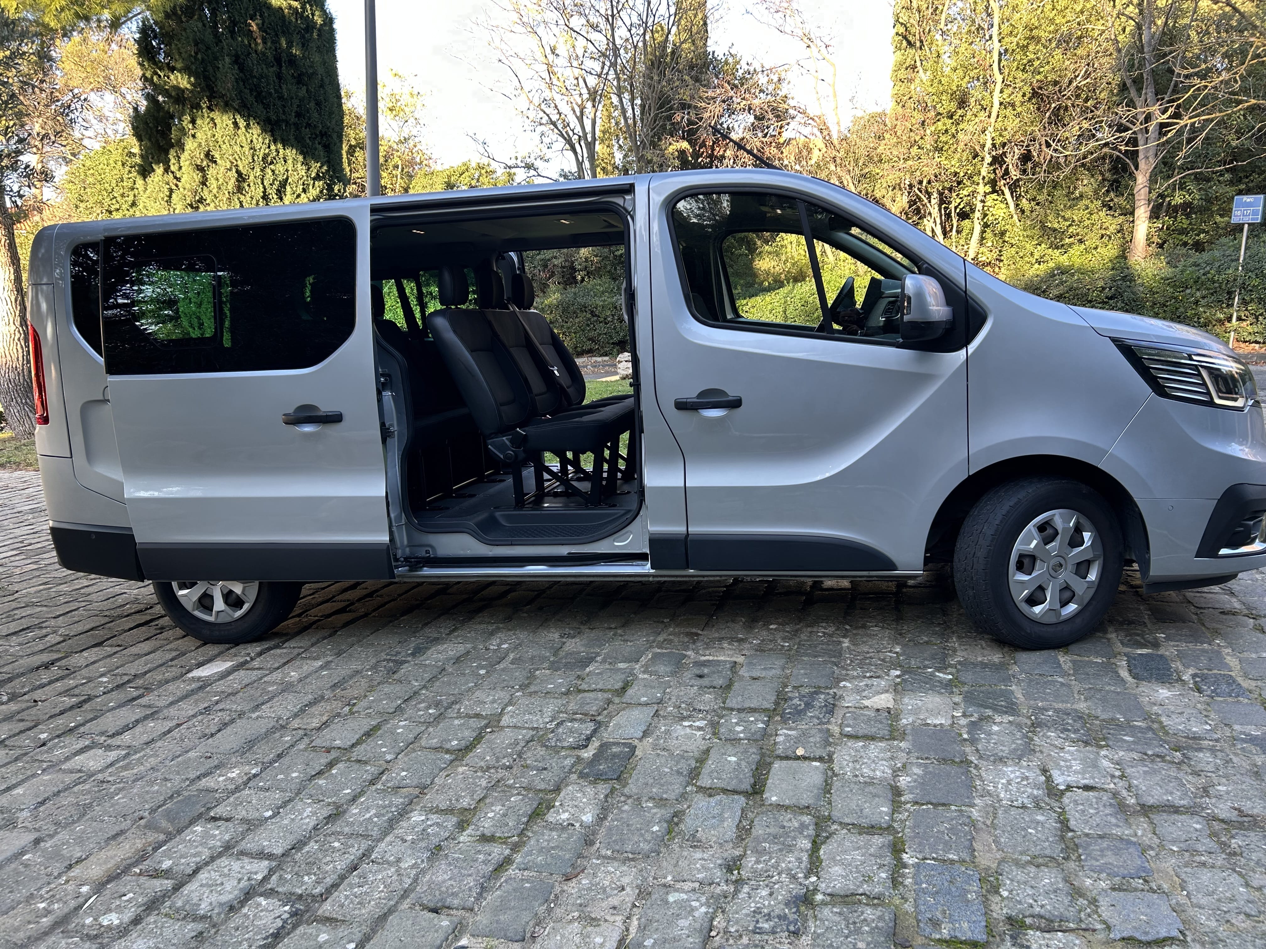 Renault Trafic Passenger, 2021, Diesel, 9 places et plus