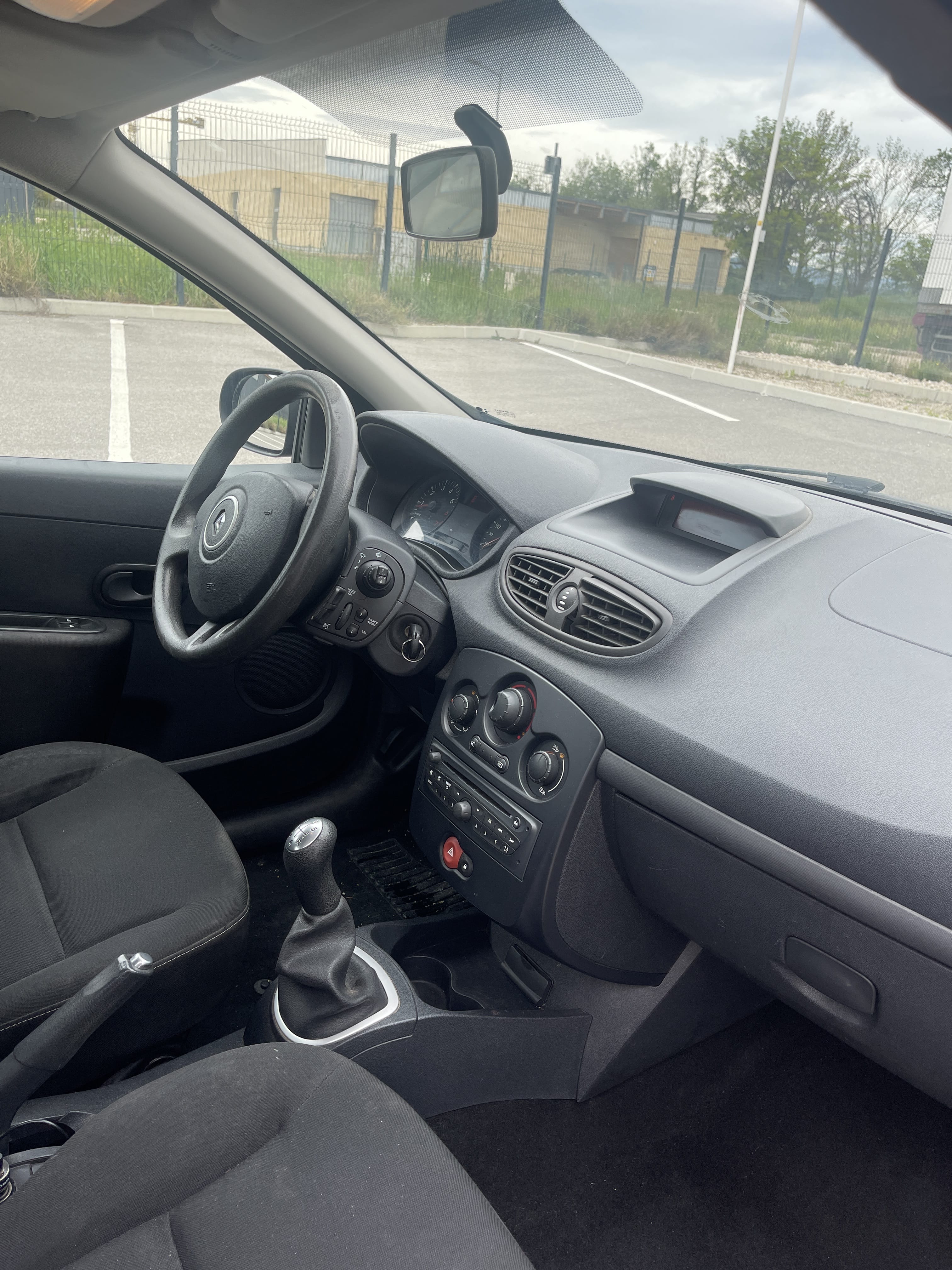 Renault Clio avec Chaines