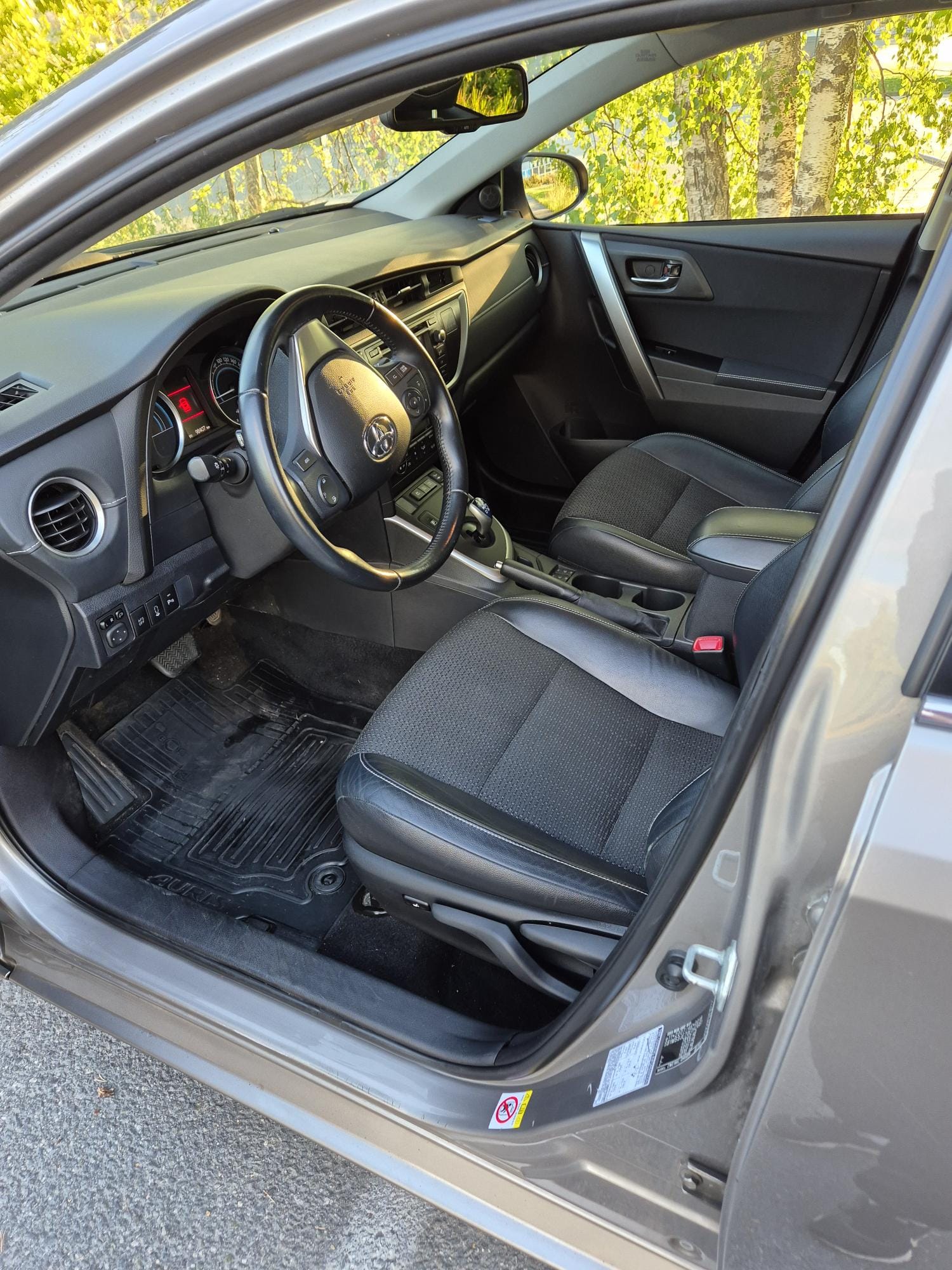 Toyota Auris Hybrid med Cruisekontroll