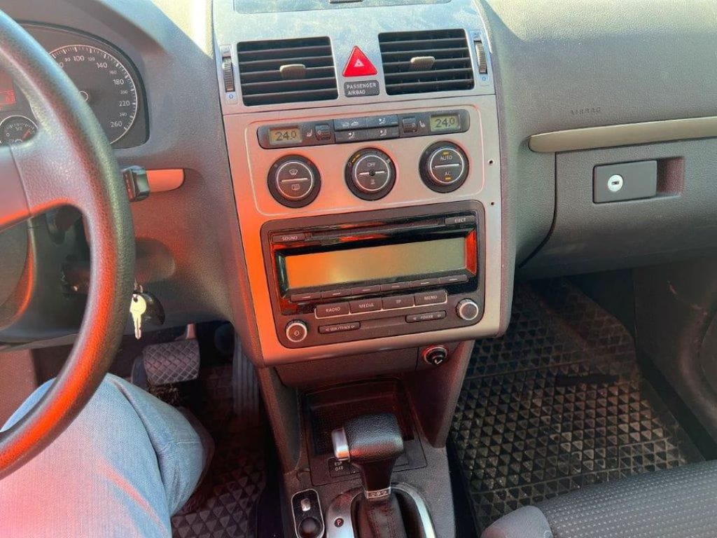 Volkswagen Touran 1,9 D med Vinterdekk