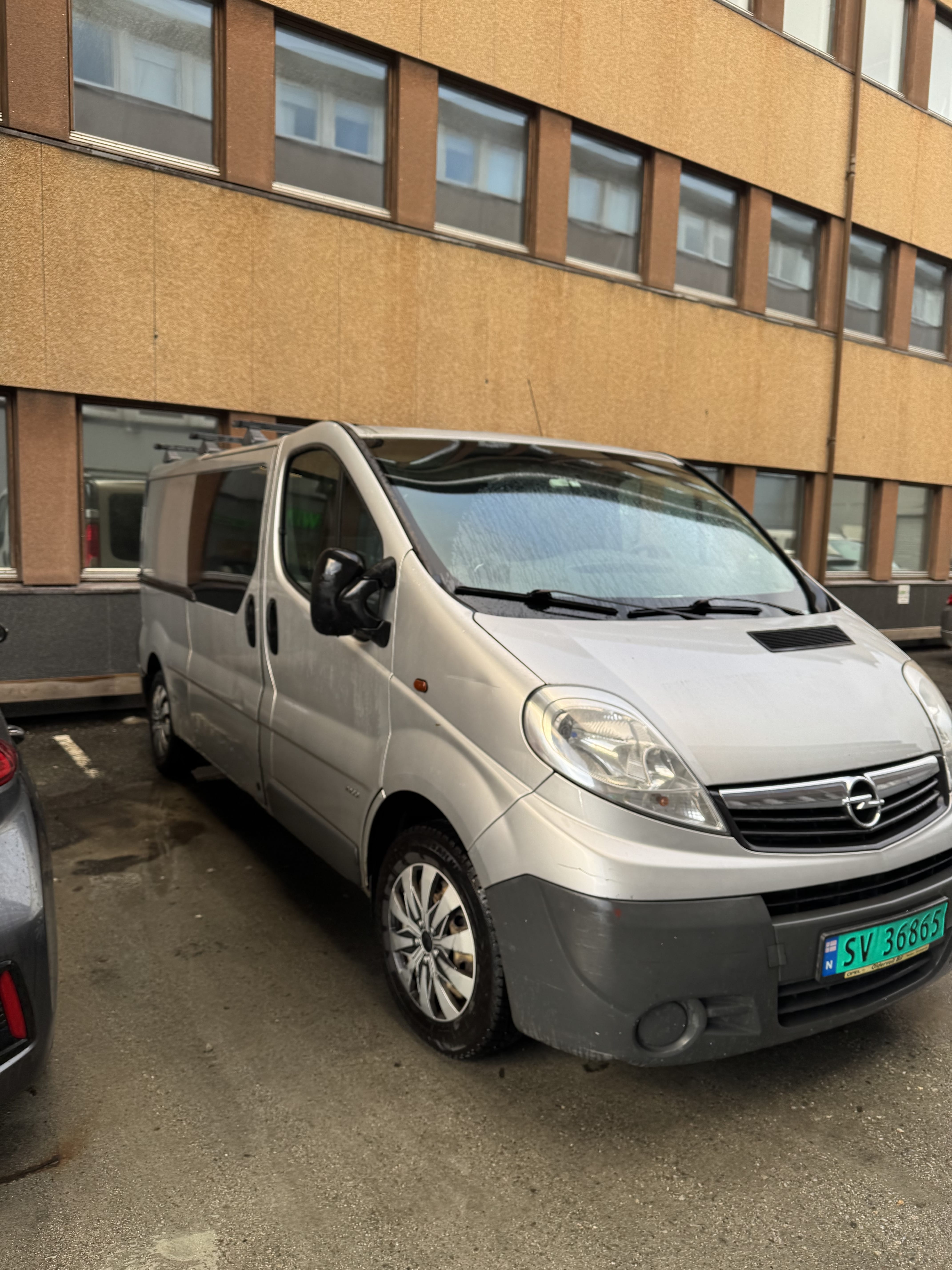 Opel Vivaro med Aircondition