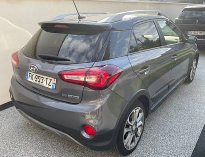 Hyundai i20 avec GPS