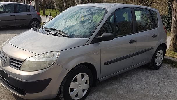 Renault Scénic II proche Savigny sur Orge