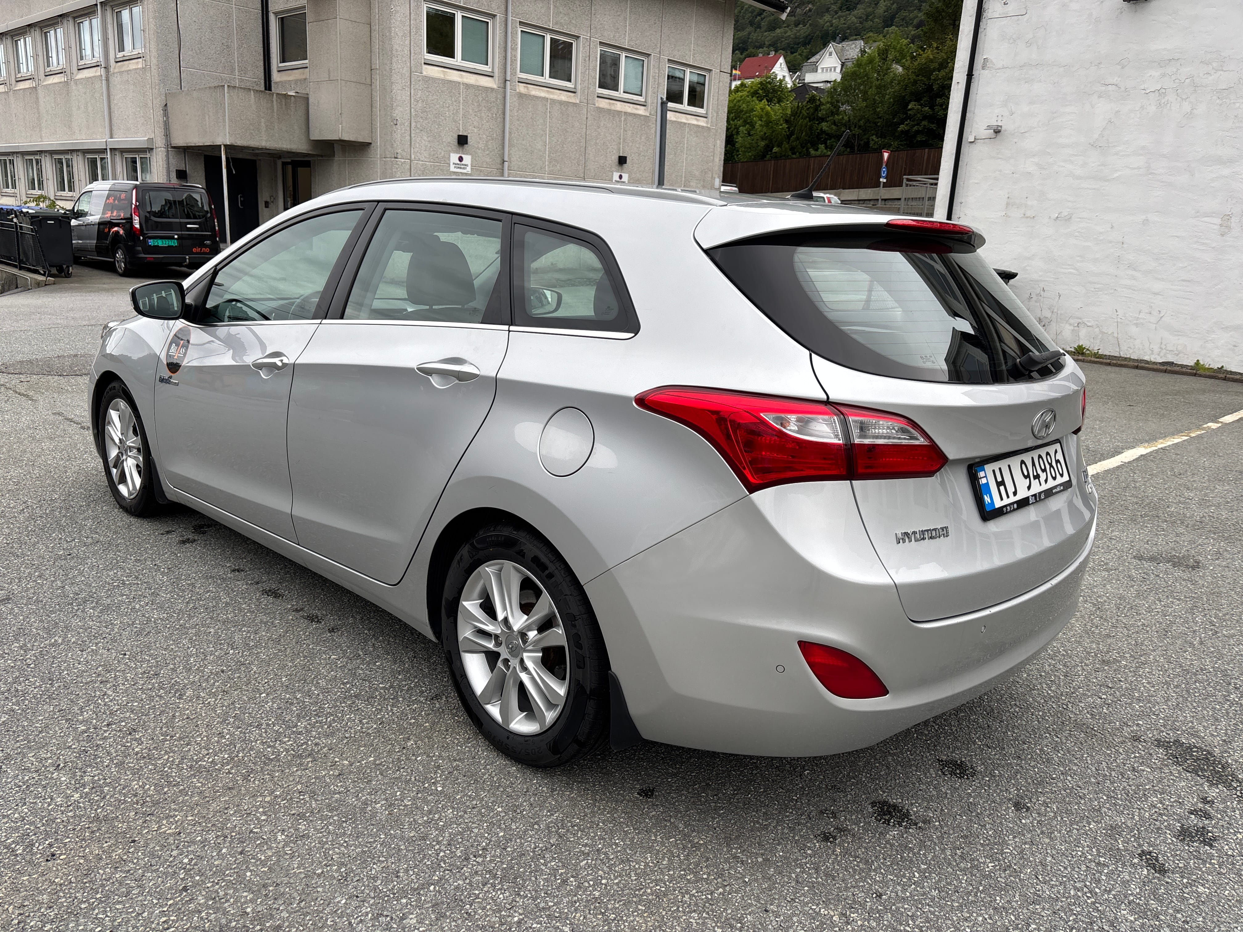 Hyundai i30 Stv, diesel 5 seter avec Audio Bluetooth