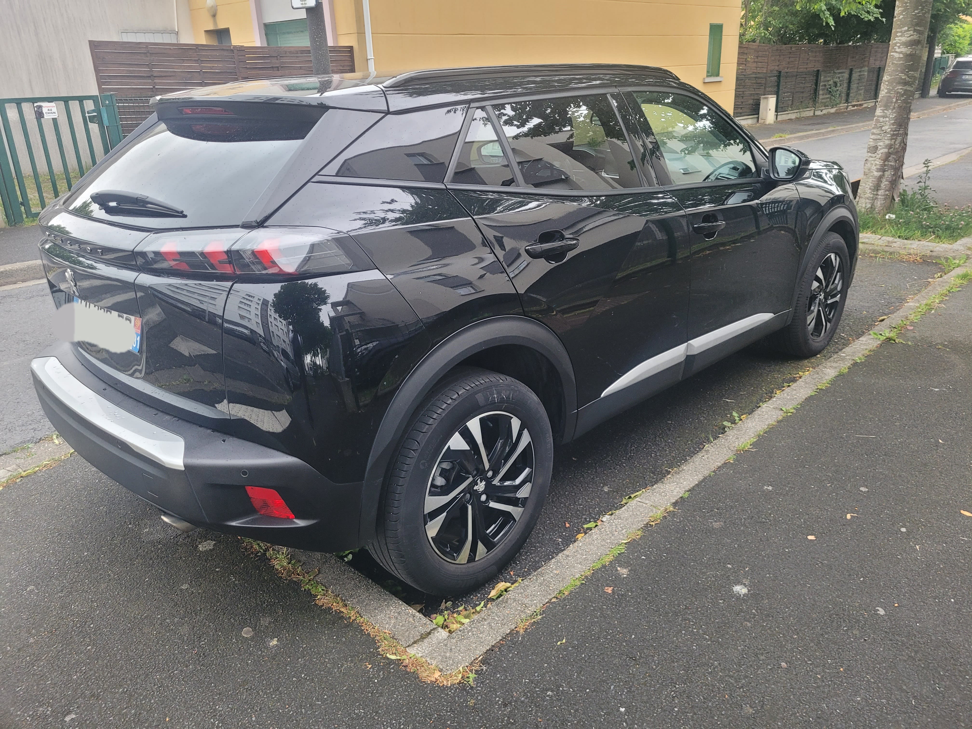 Peugeot 2008 avec GPS
