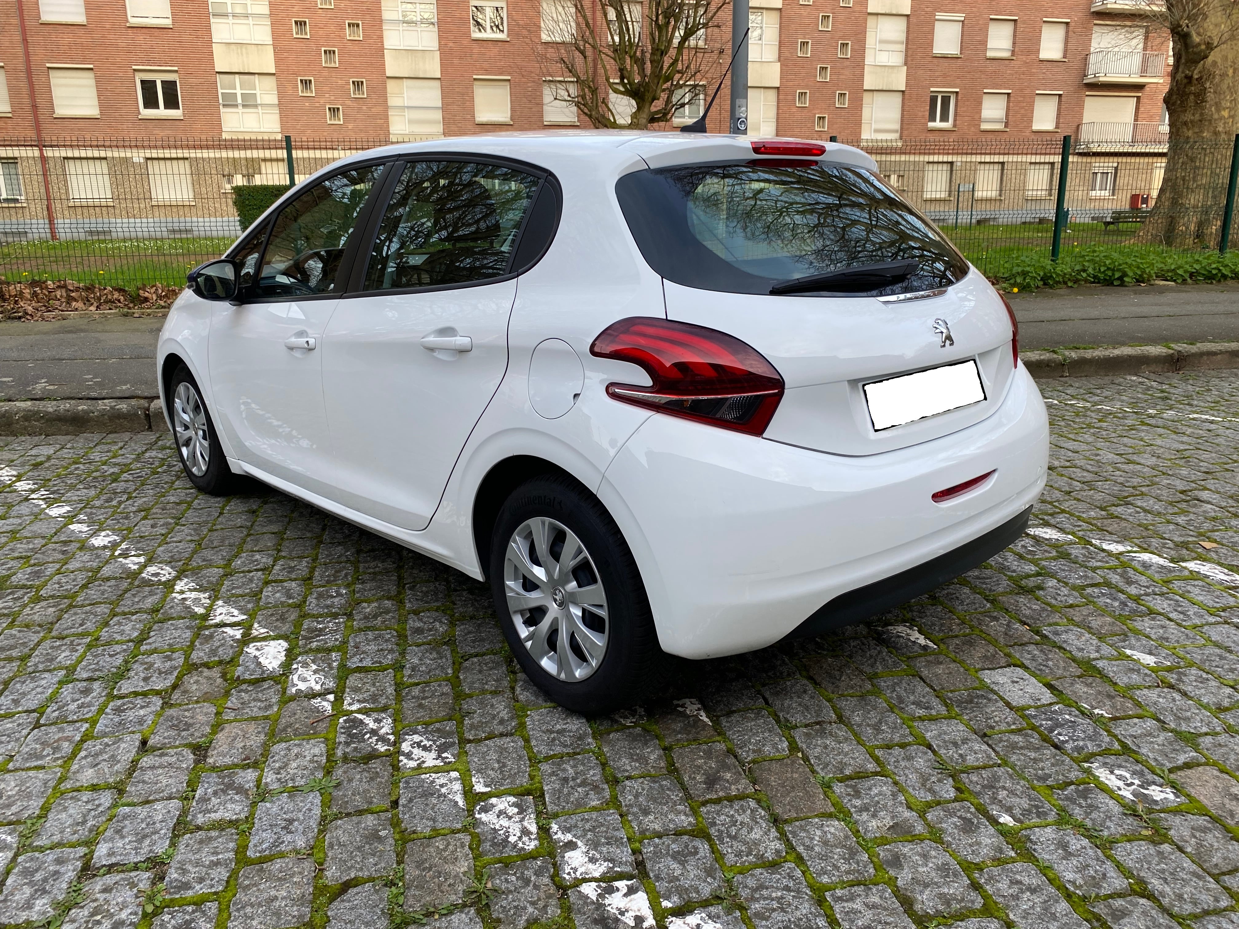 Peugeot 208 avec Régulateur de vitesse