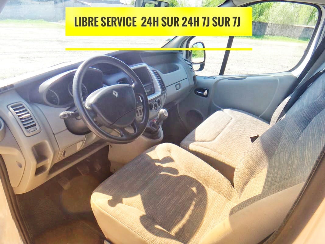 Renault Trafic Passenger  Louez le Renault Trafic 9 places – Confort, Espace et Économie pour Vos Déplacements !
