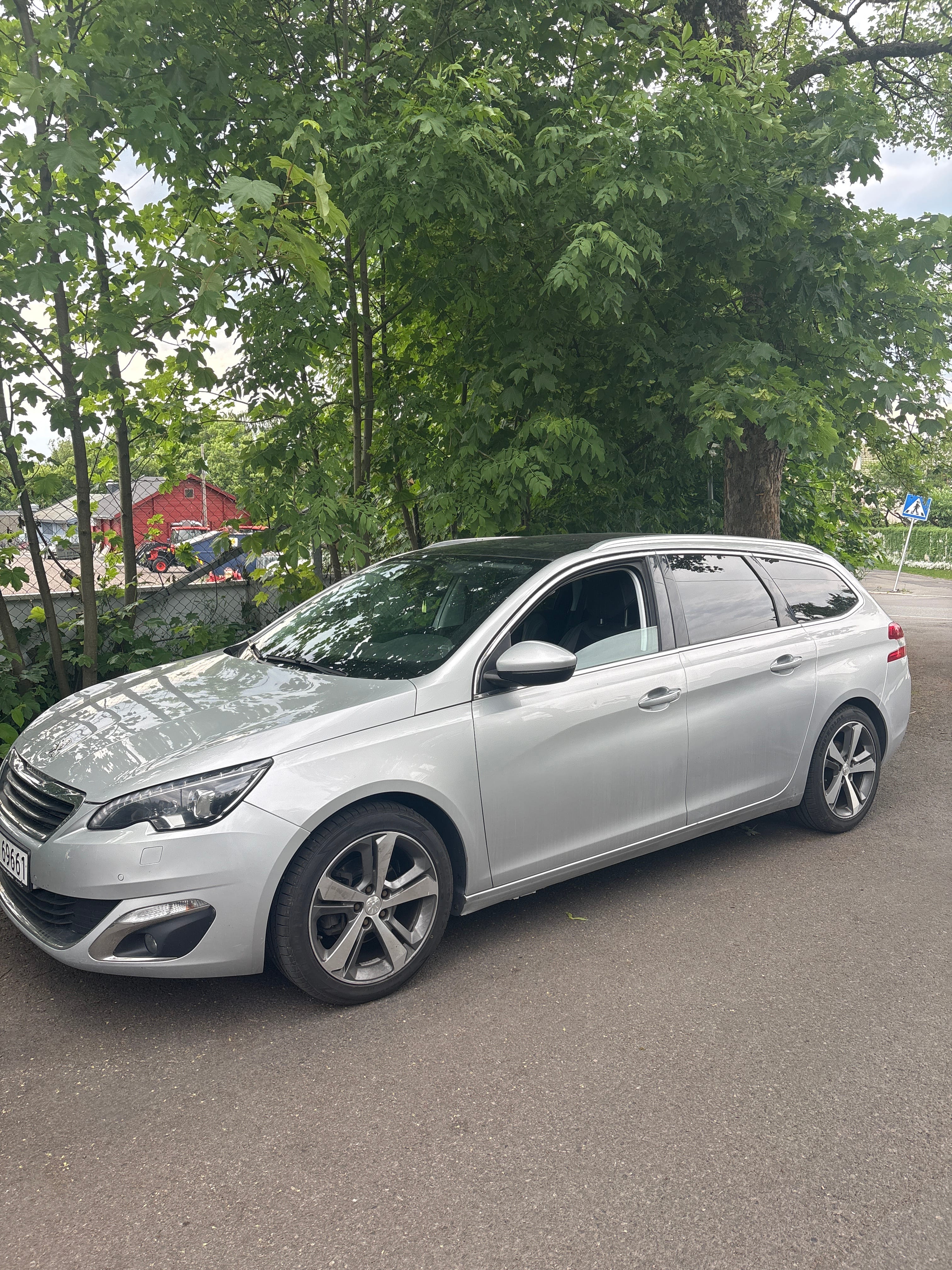 Peugeot 308 SW with Air conditioning