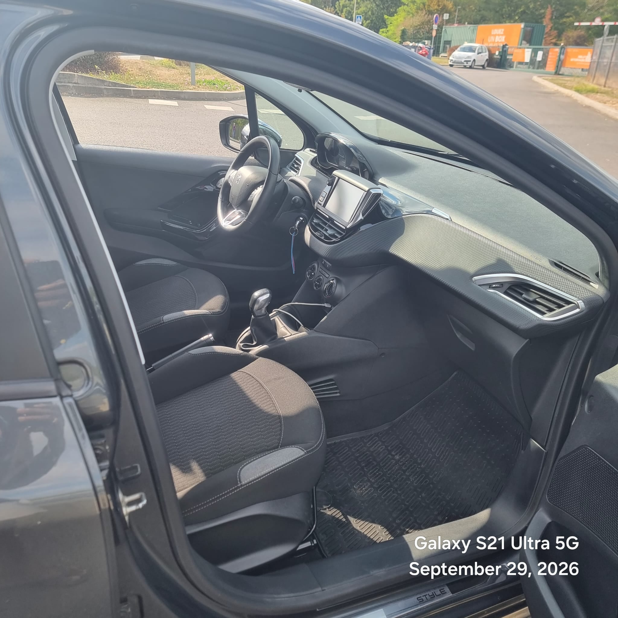 Peugeot 208 1.2 avec Port USB