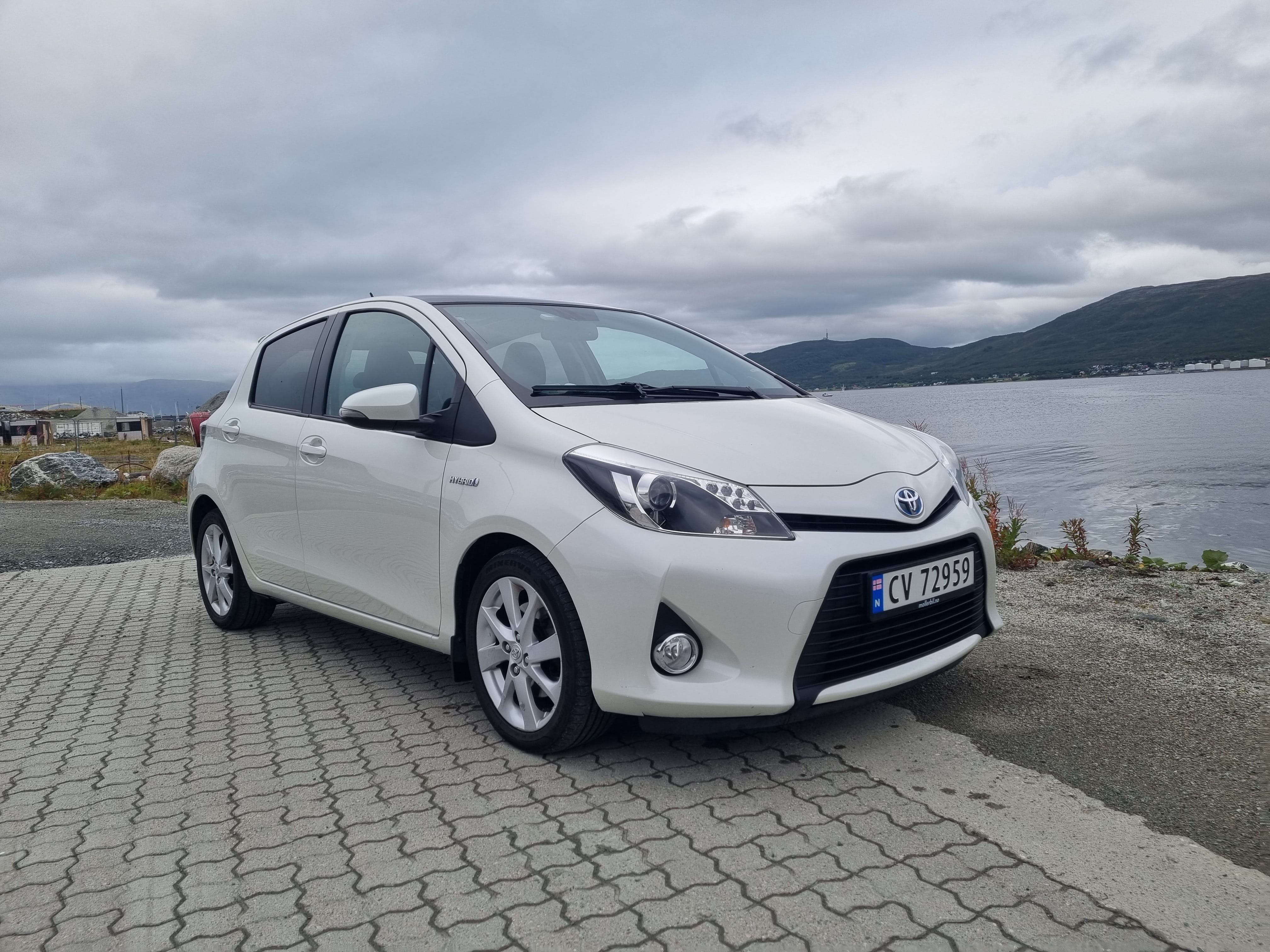 Toyota Yaris Hybrid, 2014, Blyfri 95, automatisch