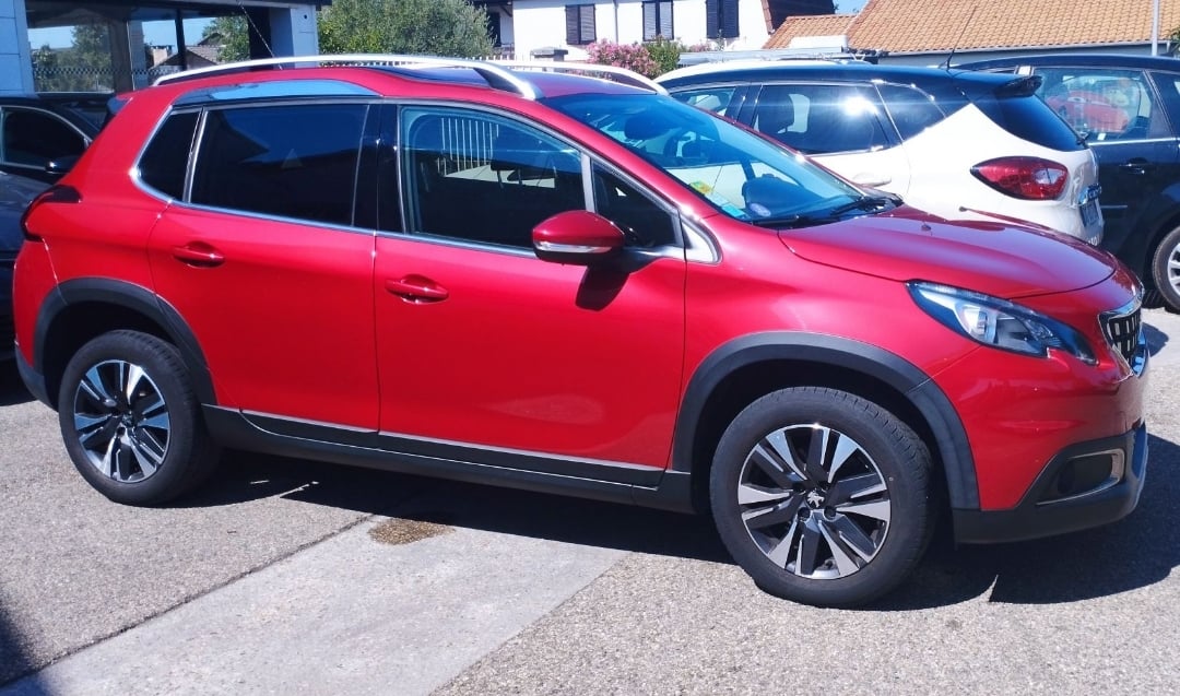 Peugeot 2008 avec GPS