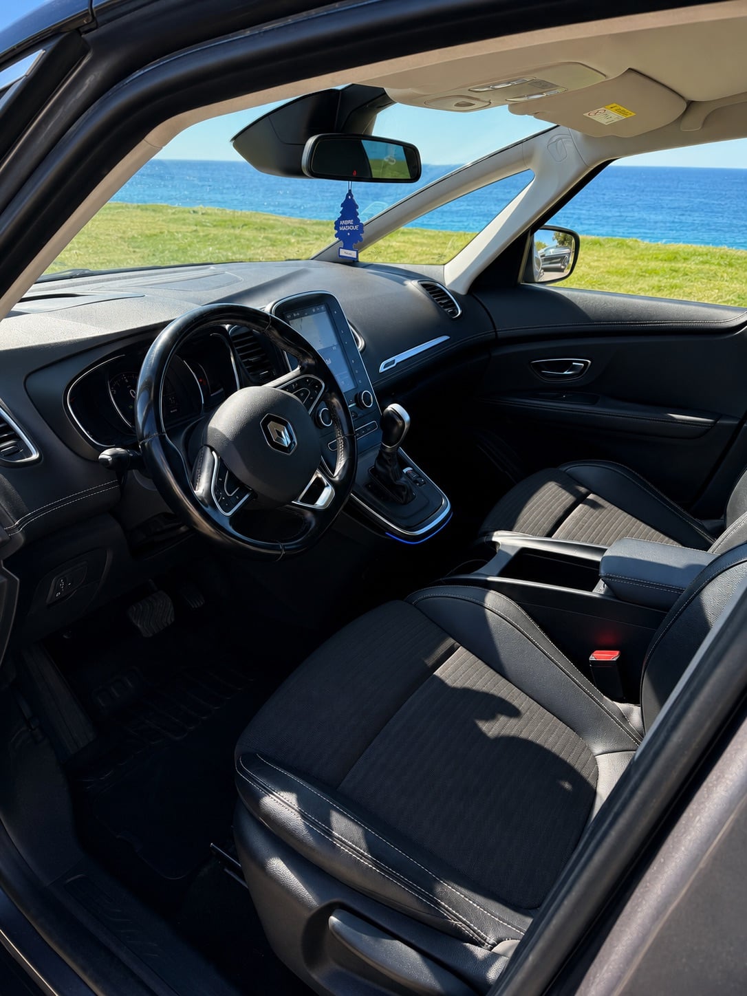 Renault Grand Scenic avec GPS
