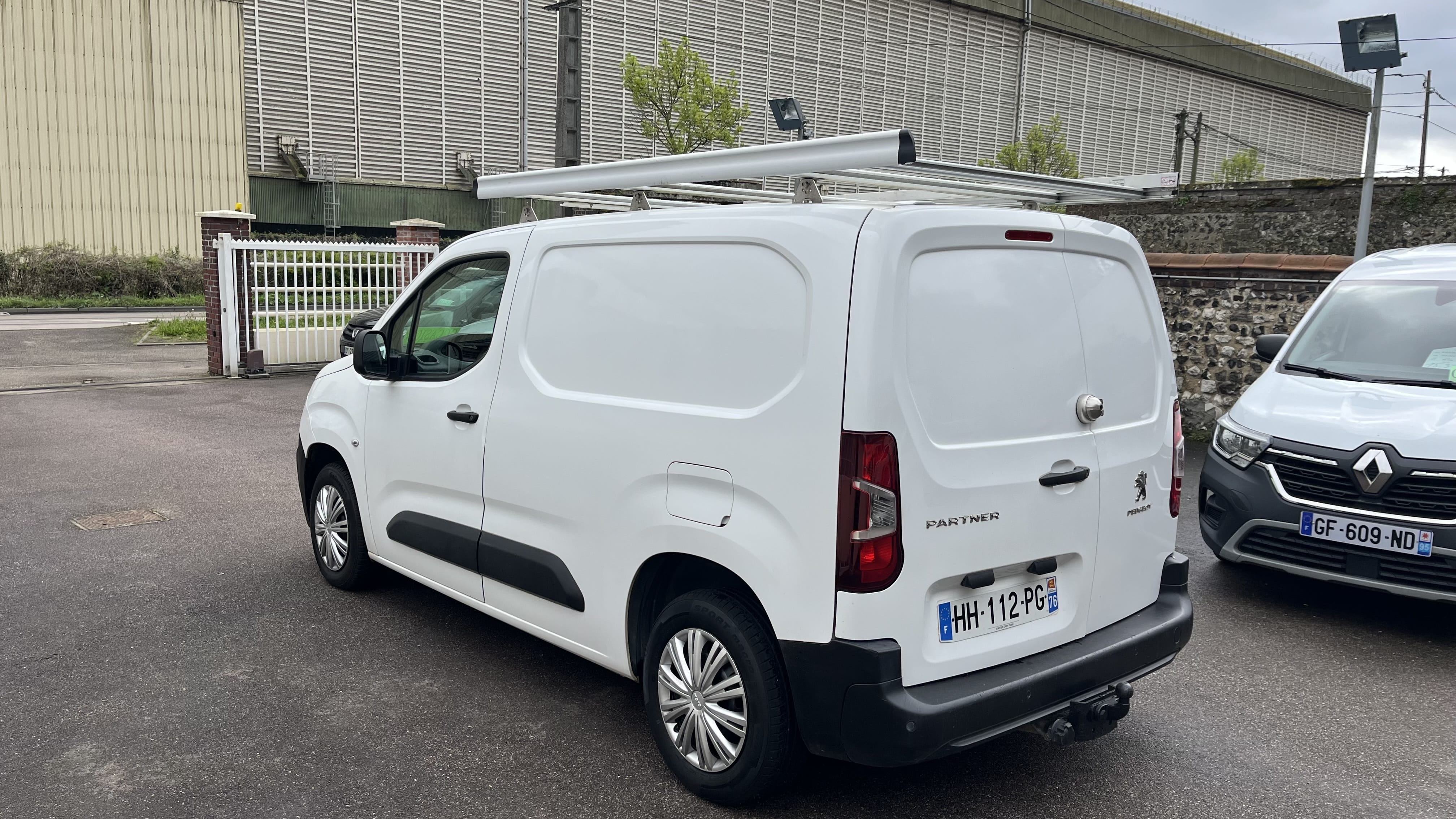 Peugeot Partner avec GPS