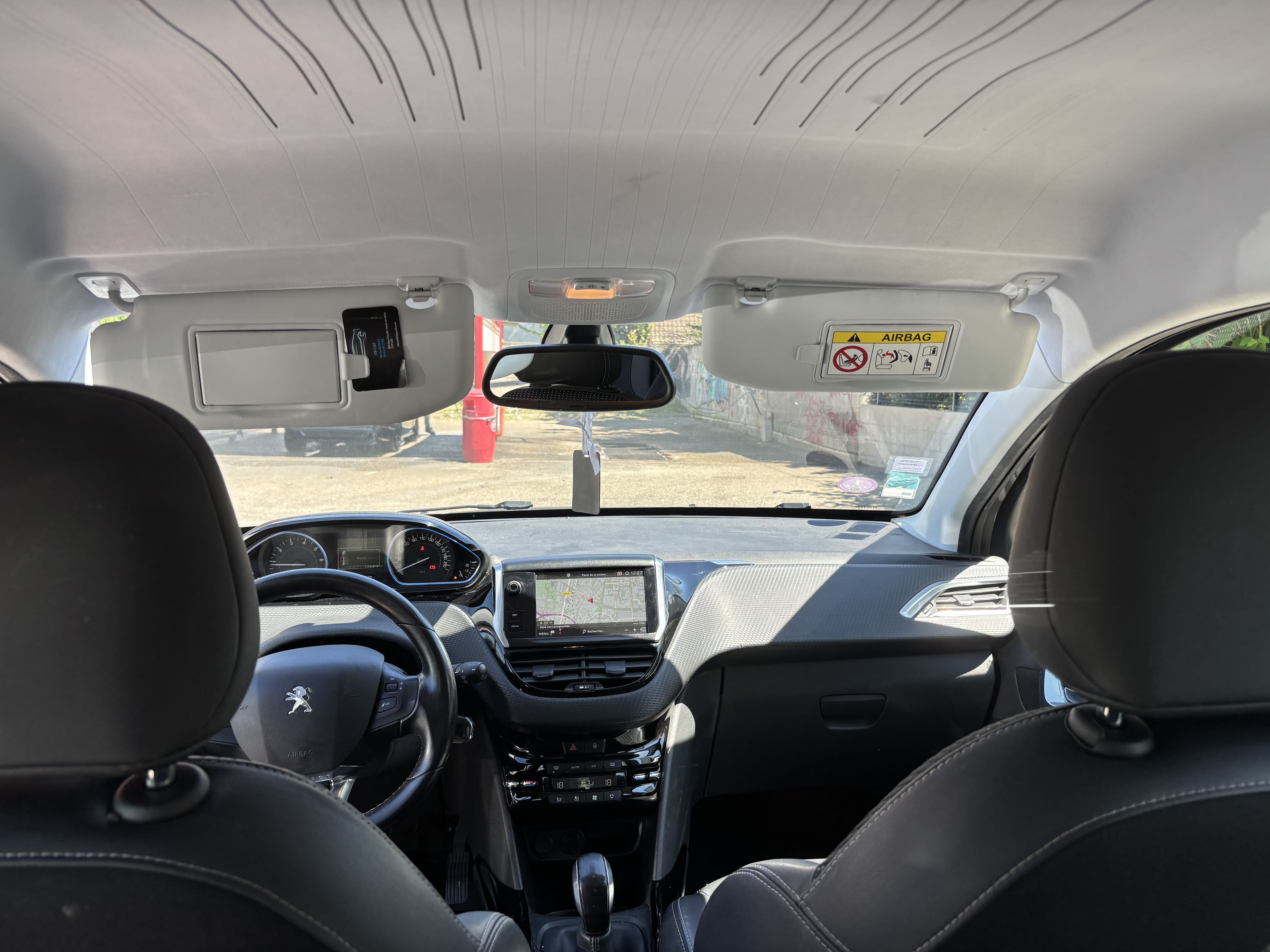 Peugeot 2008 avec GPS