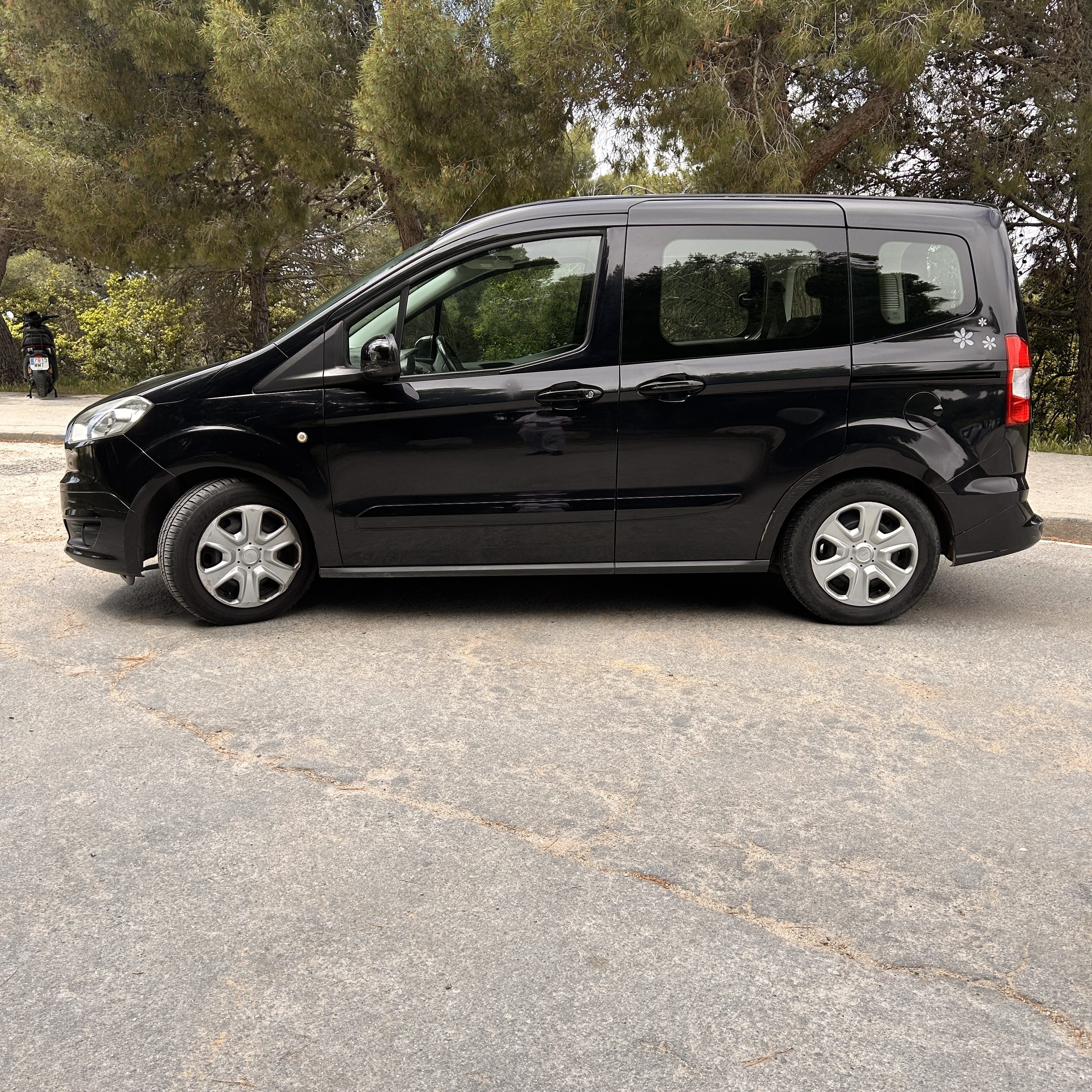 Ford Tourneo Courier med Aircondition