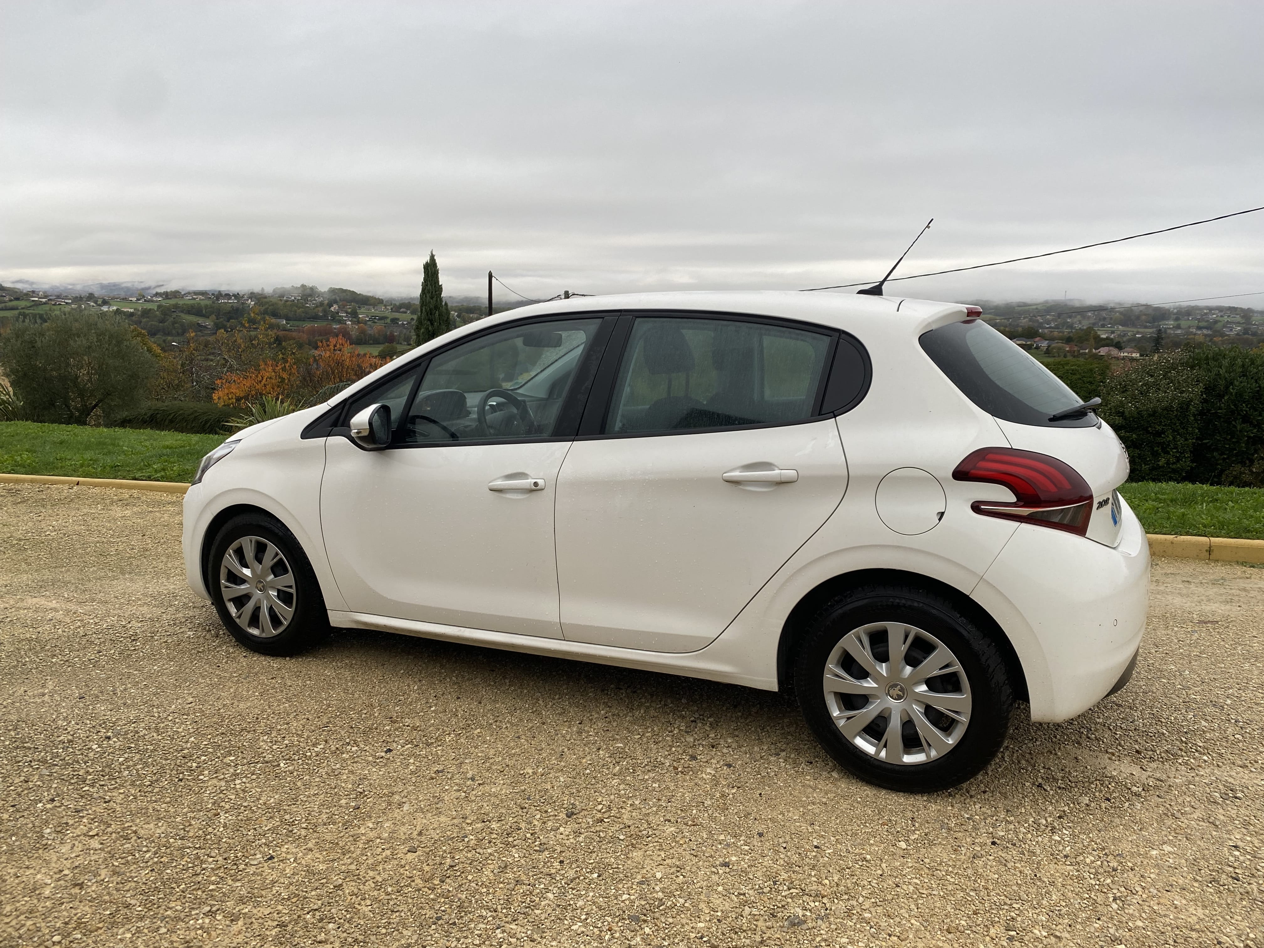 Peugeot 208, 2020, Diesel