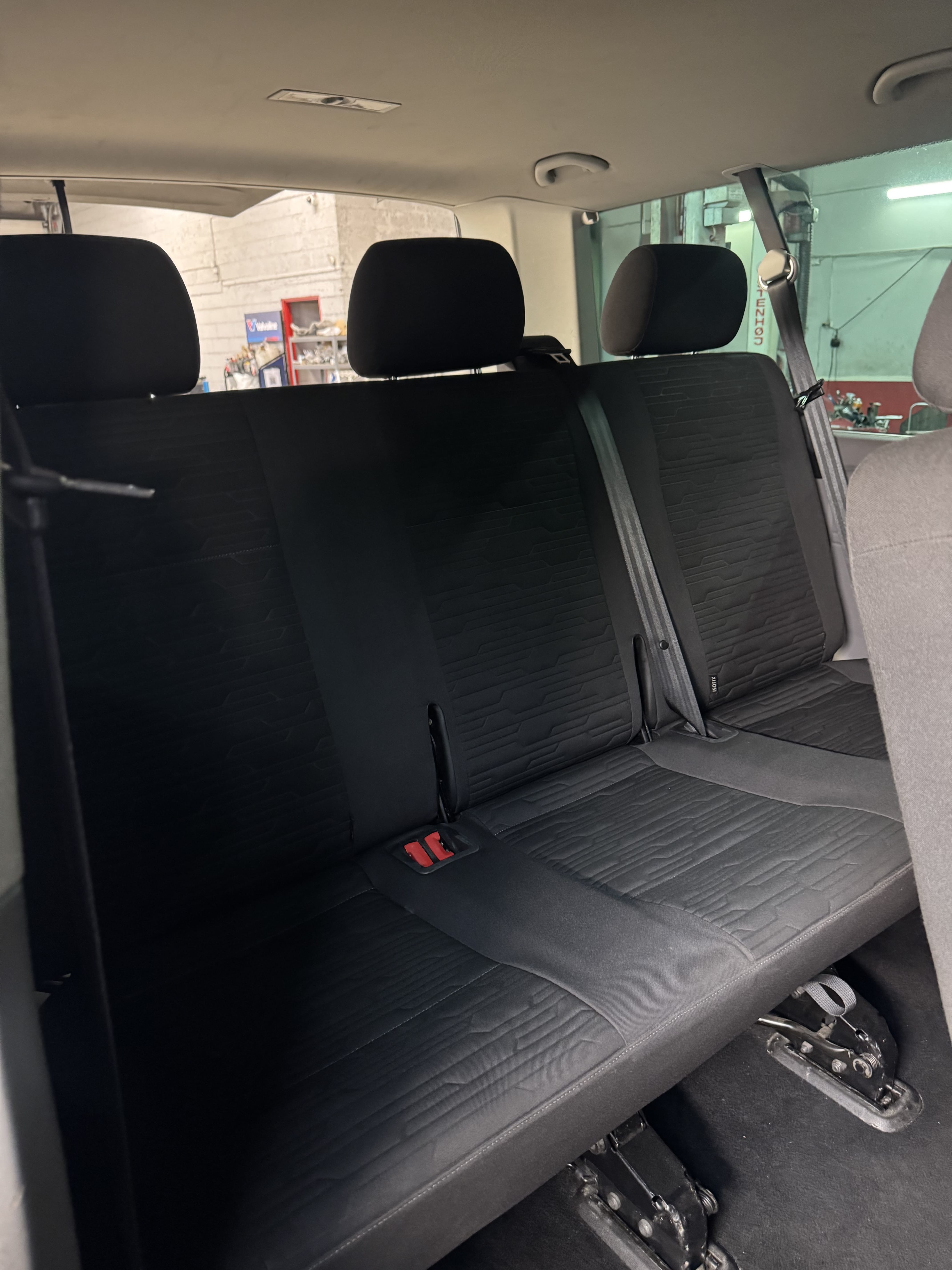 Volkswagen Caravelle 4X4  extra Long 9 seats med Babysete