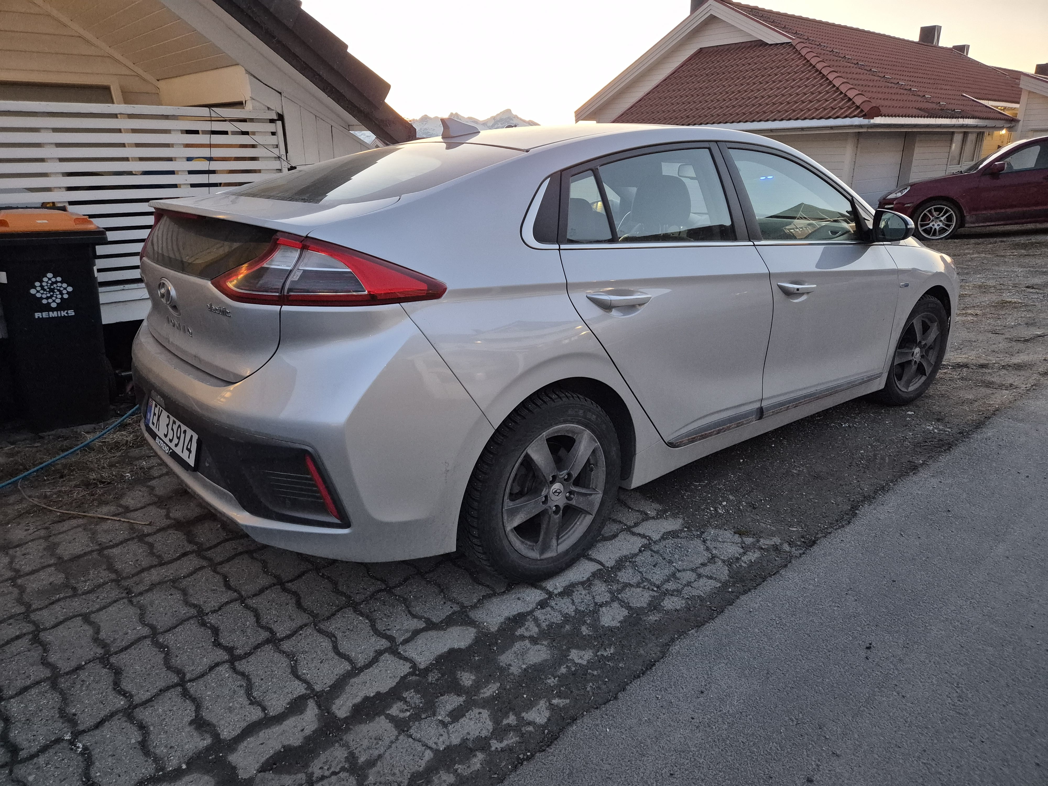 Hyundai Ioniq con Cámara de marcha atrás
