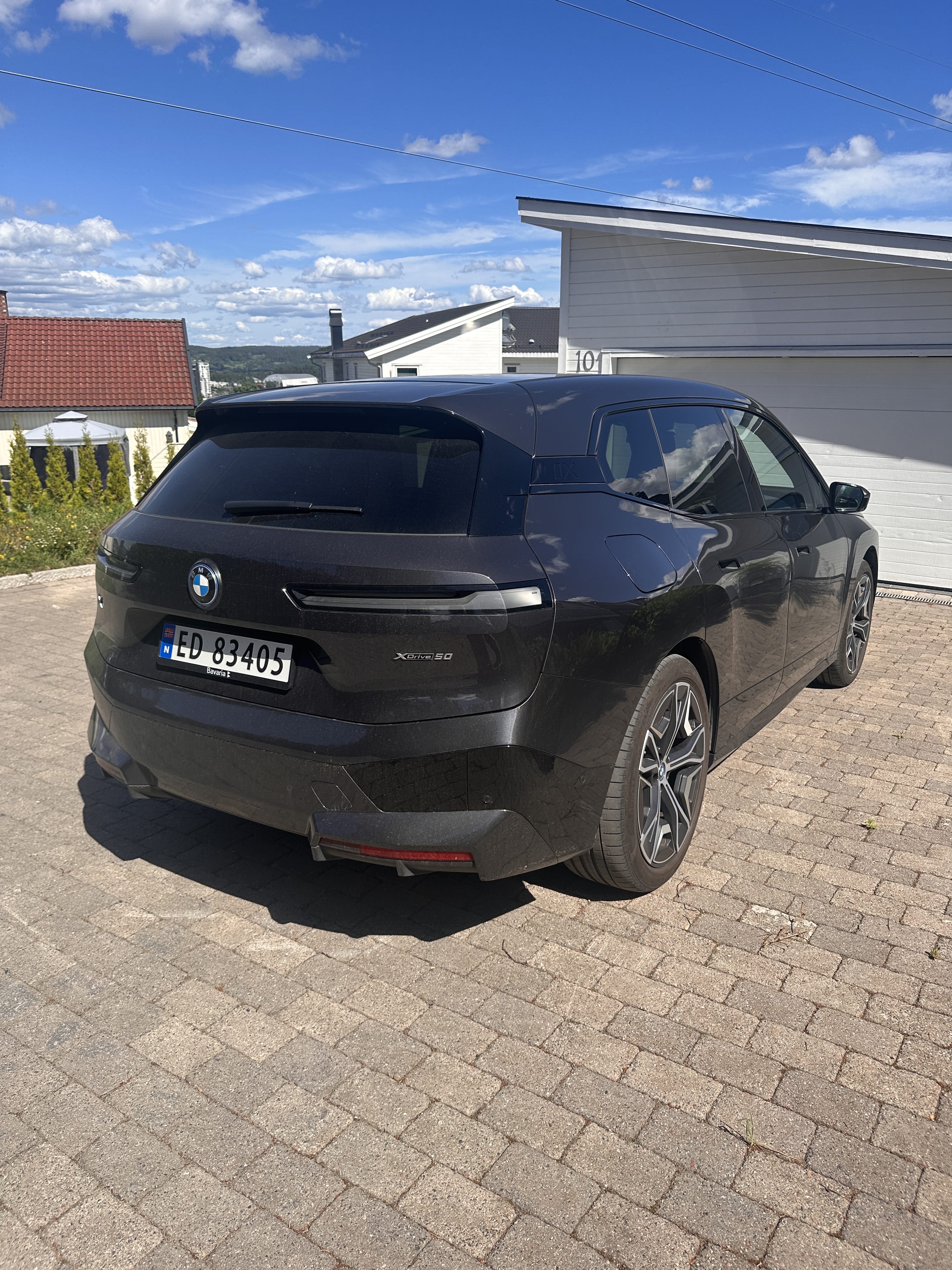 BMW iX xDrive50 med GPS