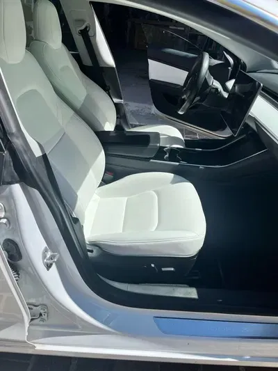 Tesla Model 3 Grande autonomie mit Tempomat