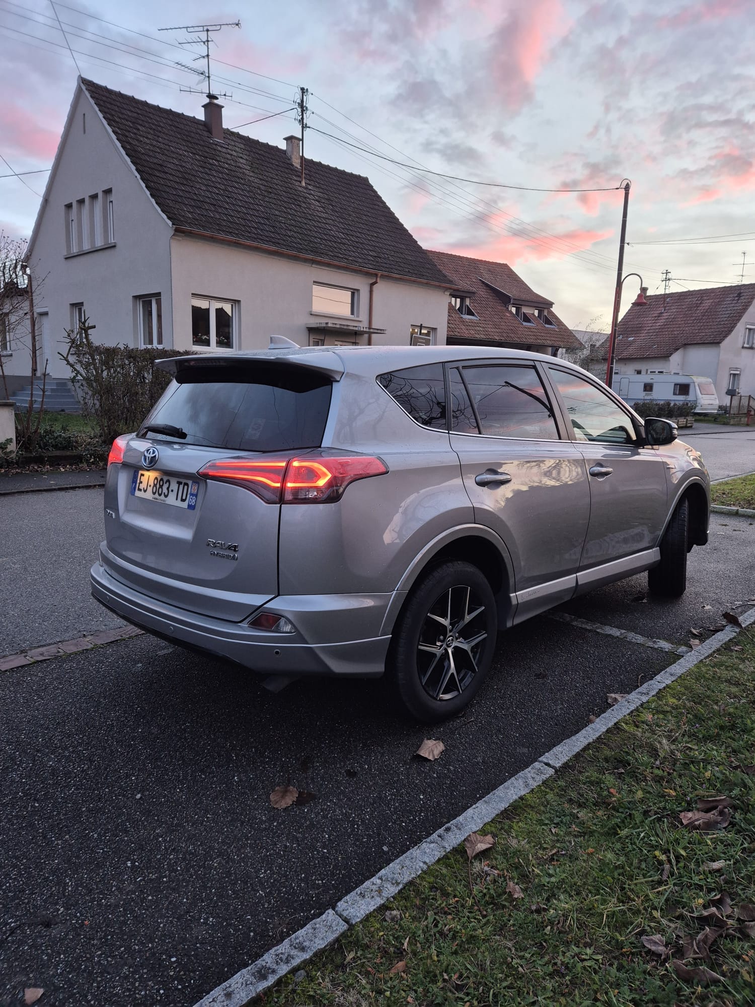 Toyota Rav4 Hybride avec GPS