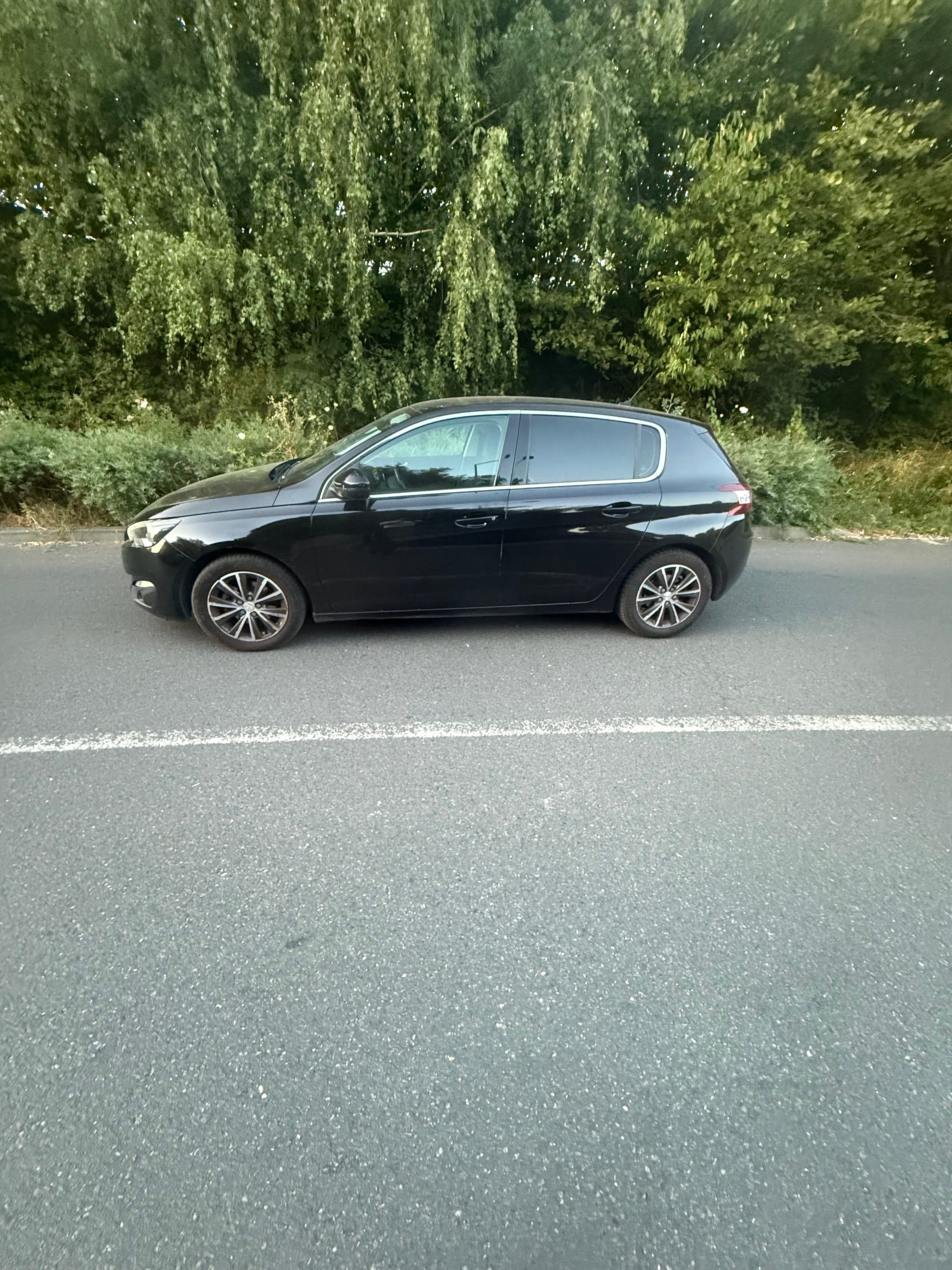 Peugeot 308 avec GPS