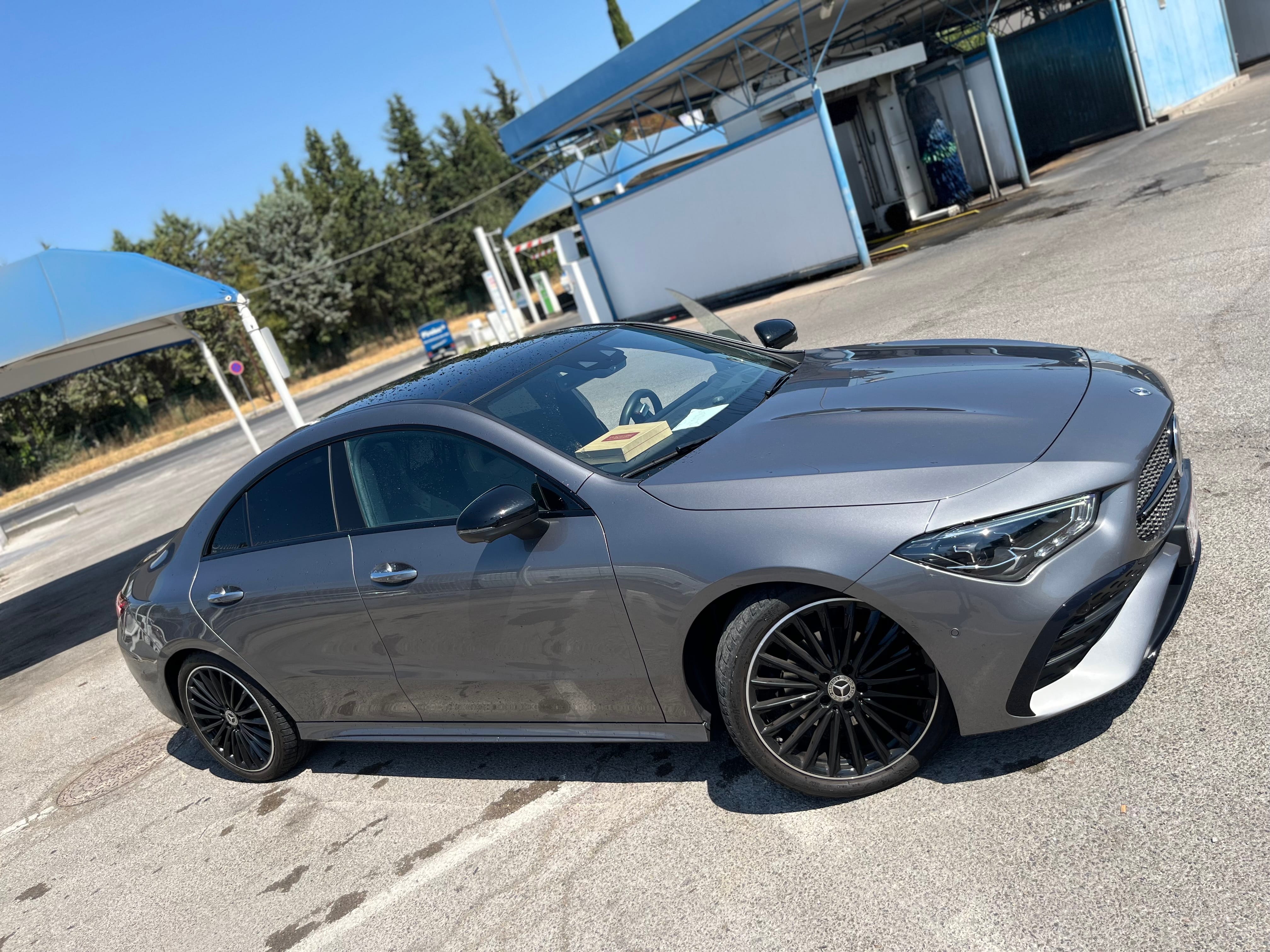Mercedes-Benz CLA 180 avec Régulateur de vitesse