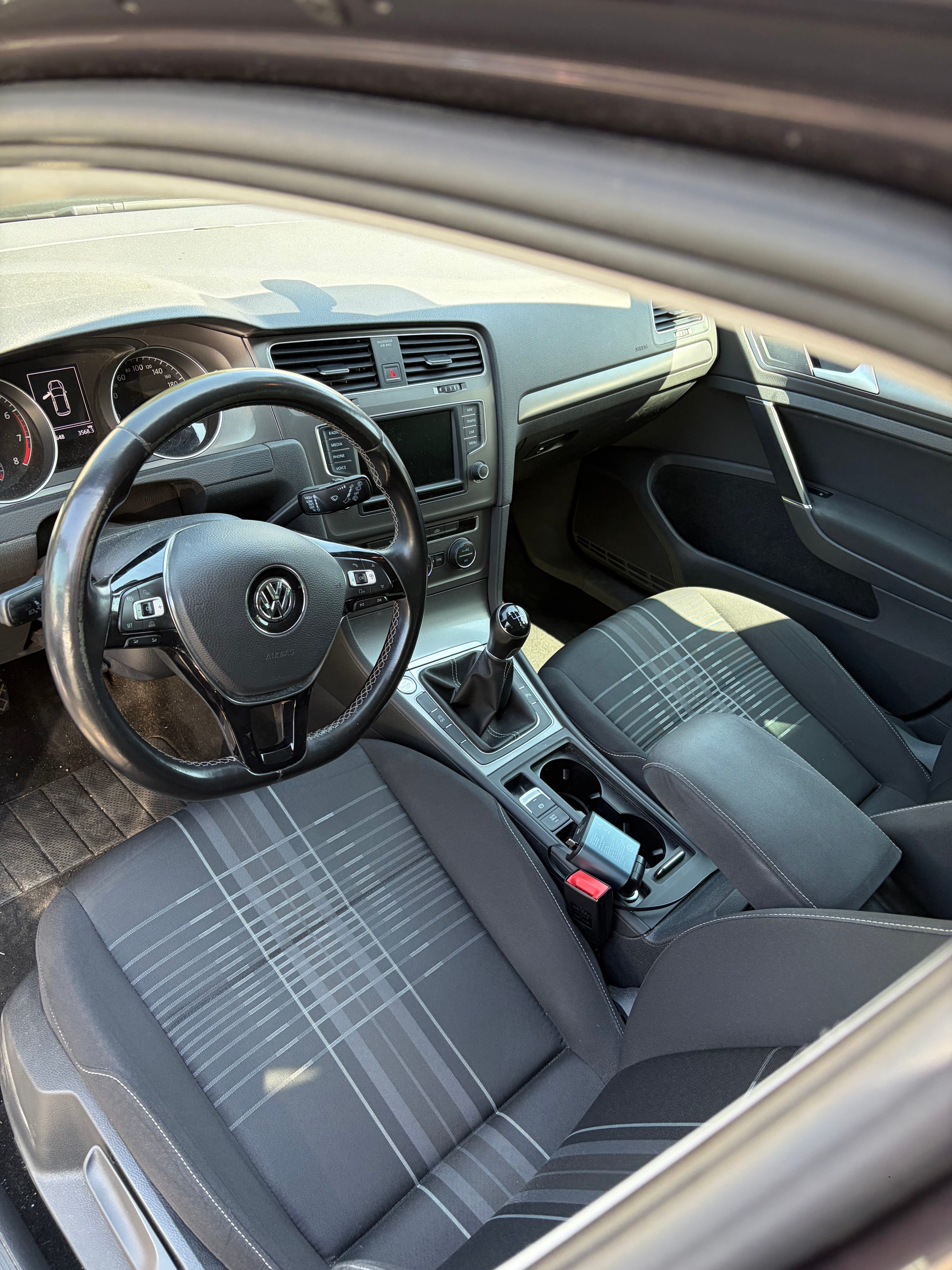 Volkswagen Golf TSI 1.4 L TSI Essence avec Caméra de recul