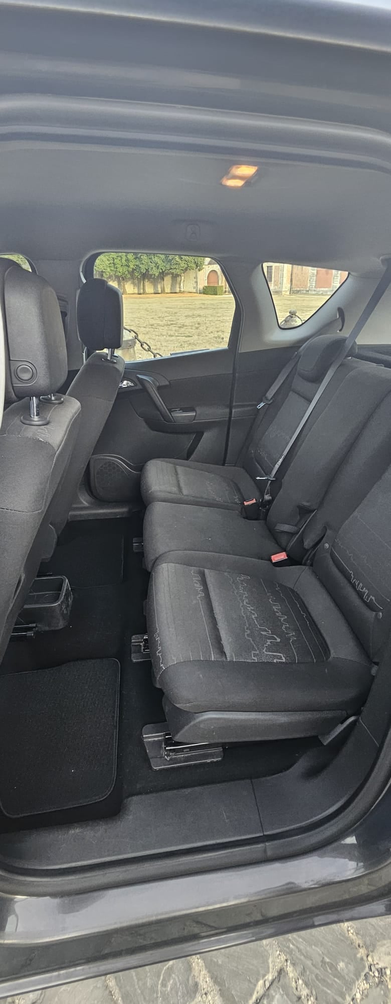 Opel Meriva  Économique, pratique et confortable avec Port USB