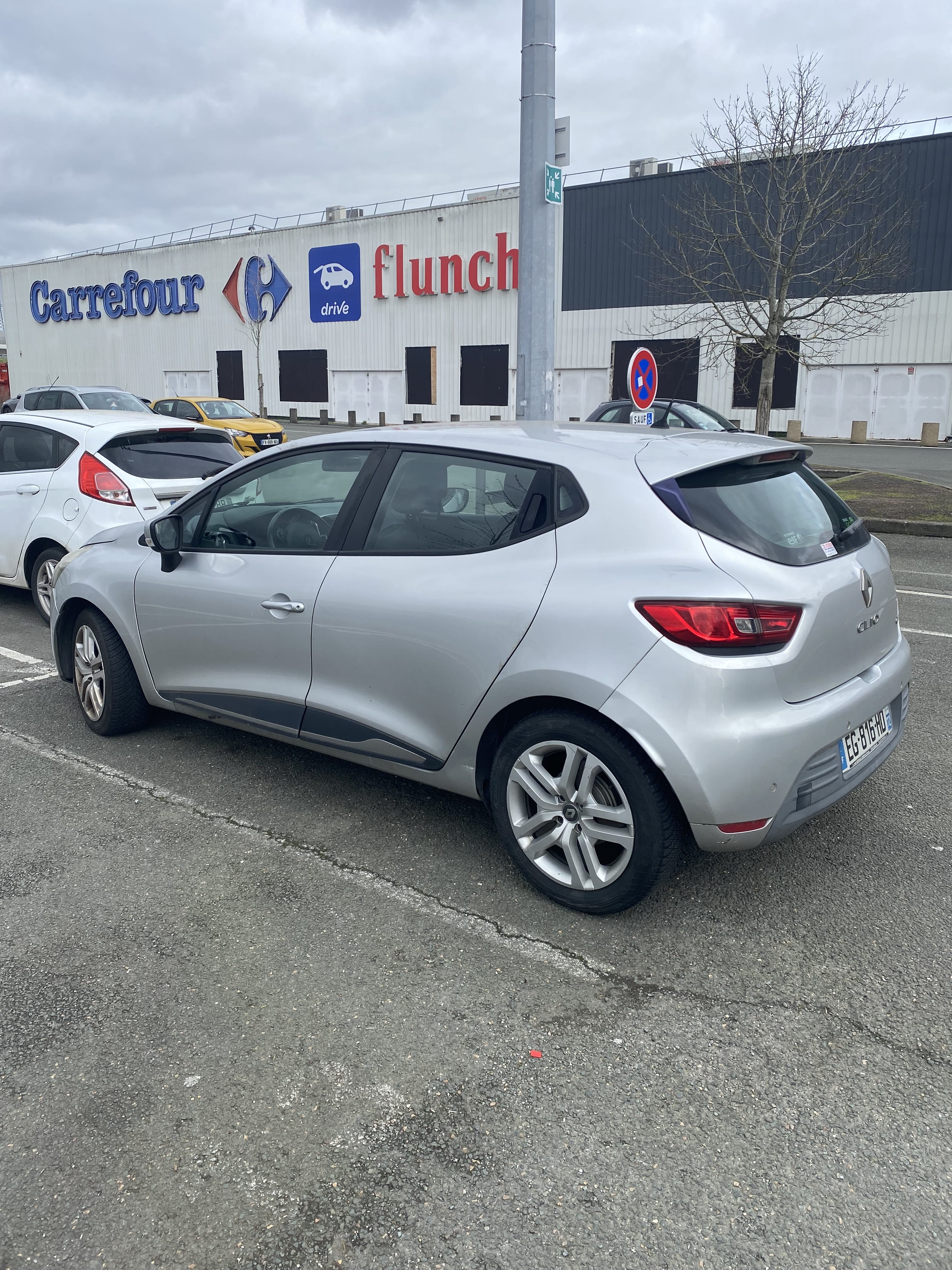 Renault Clio avec Climatisation