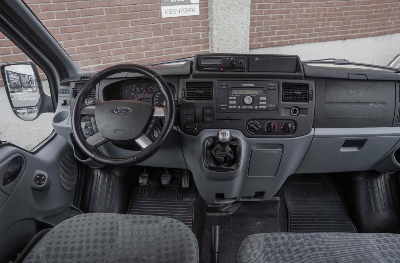 Ford Transit Passenger Van with Audio / iPod input